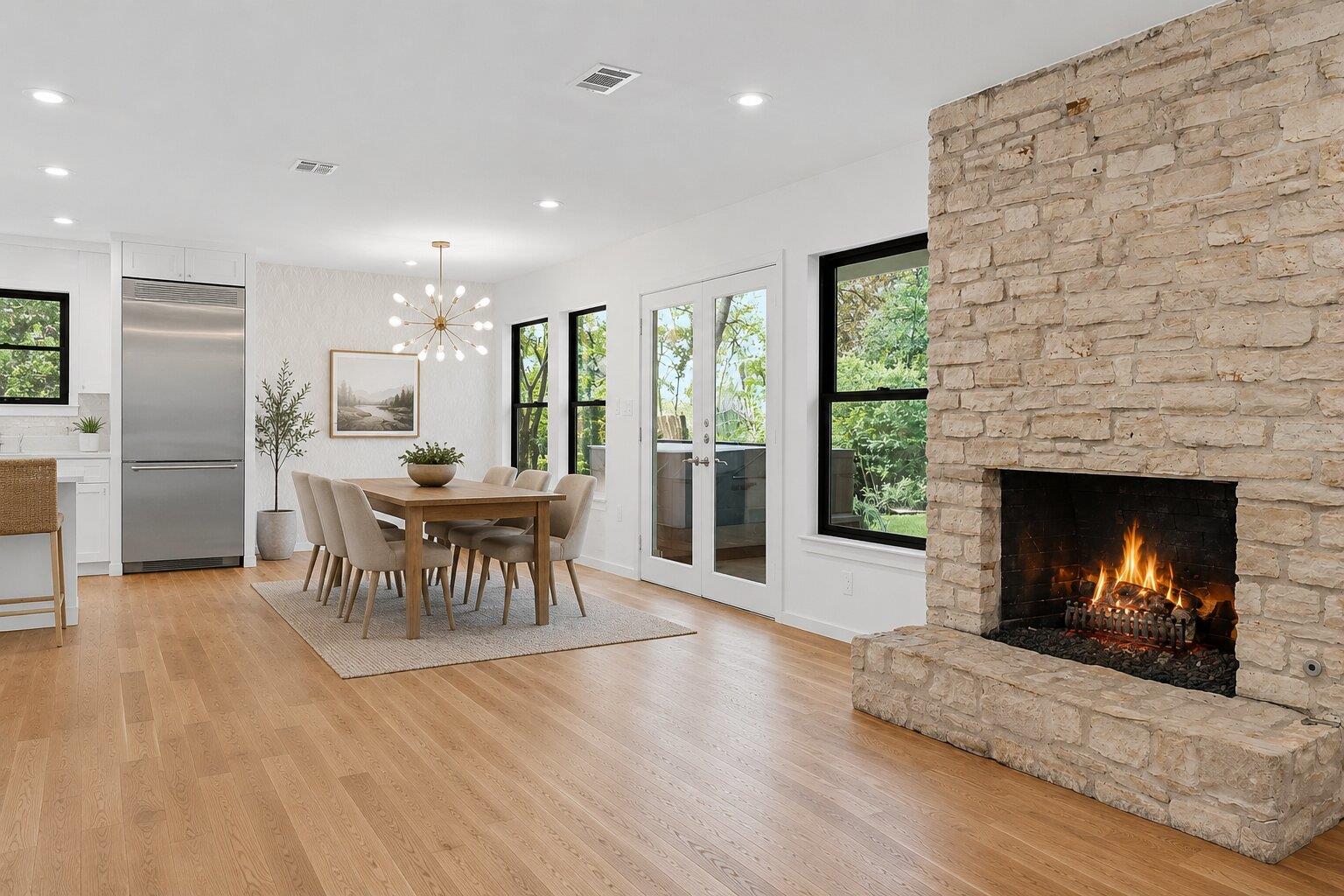 2114 Wychwood DR