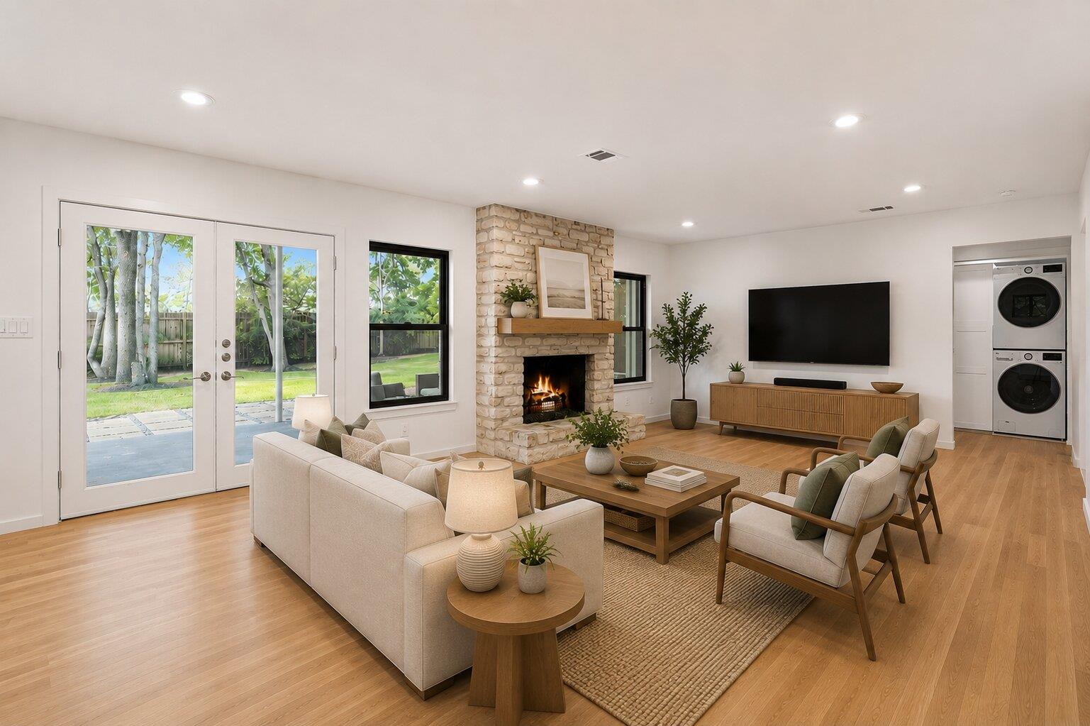 2114 Wychwood DR