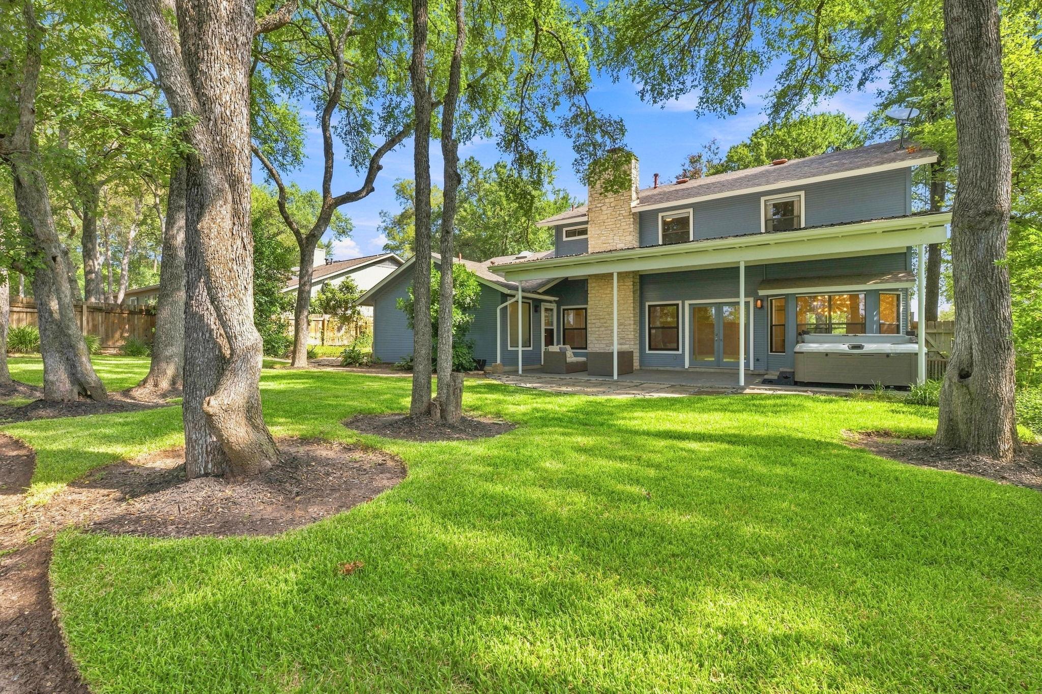 2114 Wychwood DR