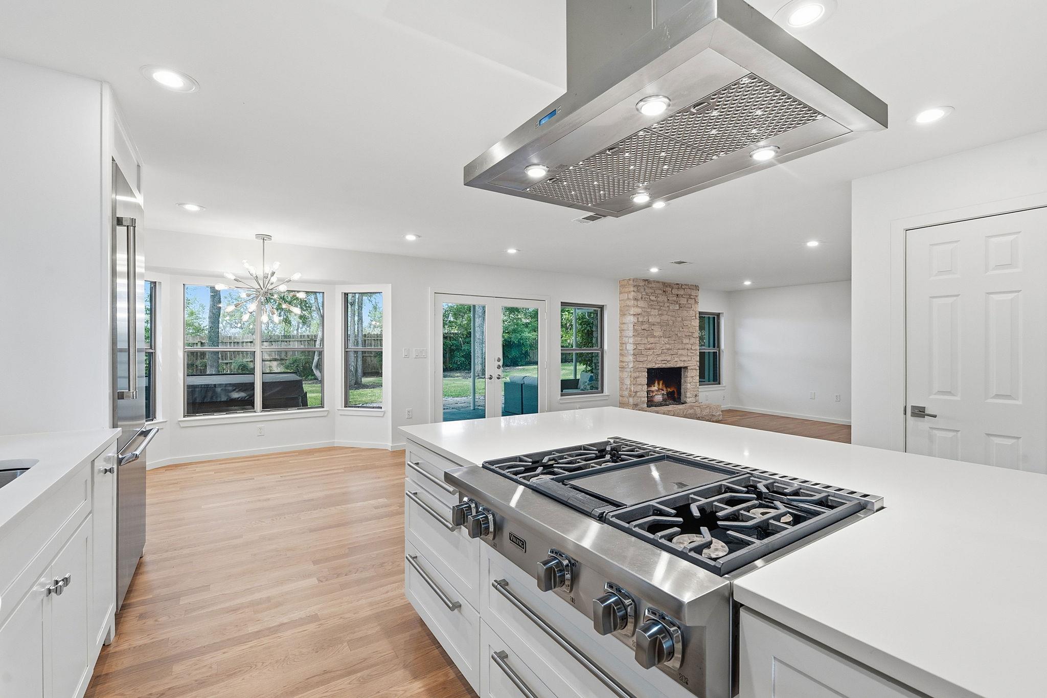 2114 Wychwood DR