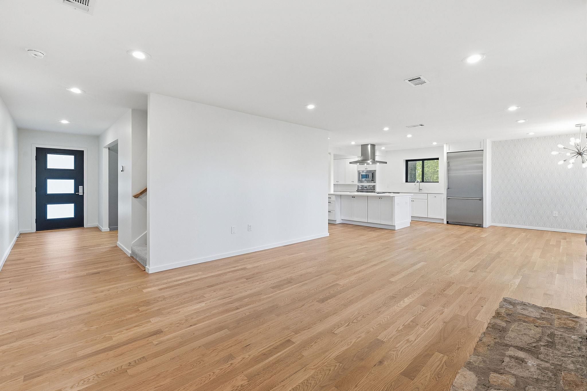2114 Wychwood DR