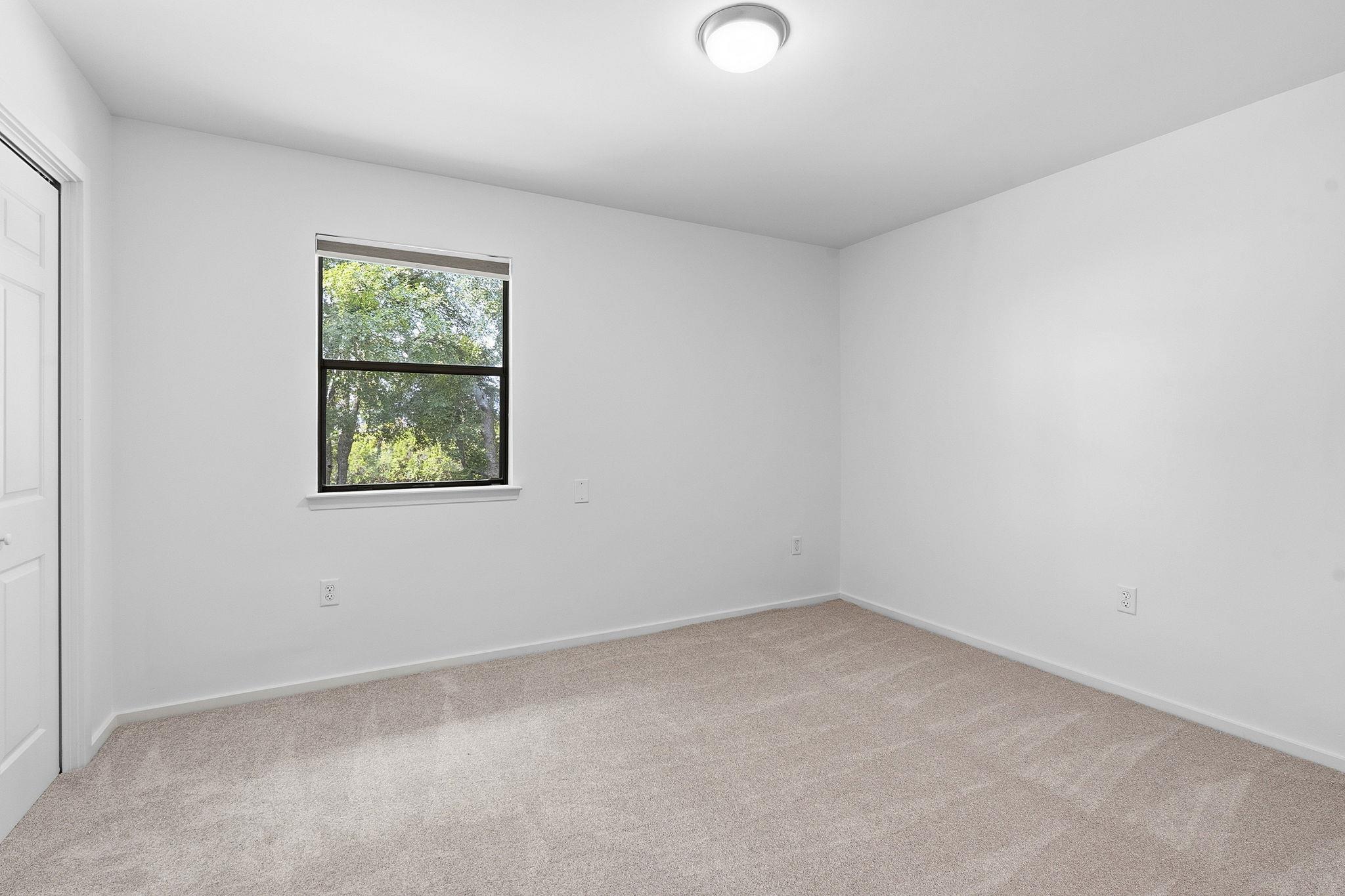2114 Wychwood DR