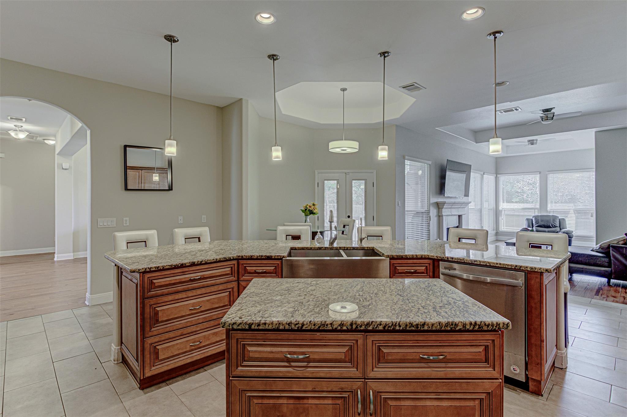 105 Arbors CIR