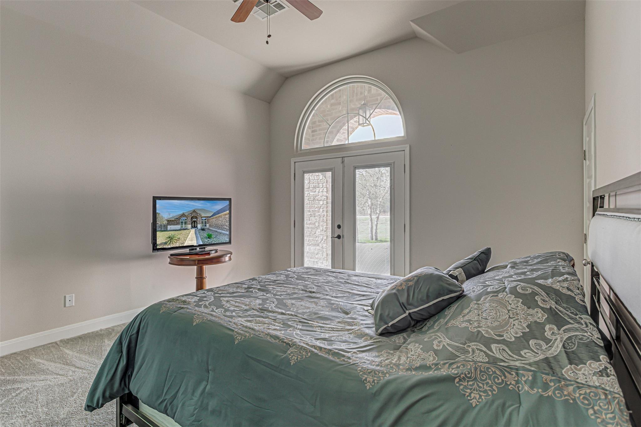 105 Arbors CIR