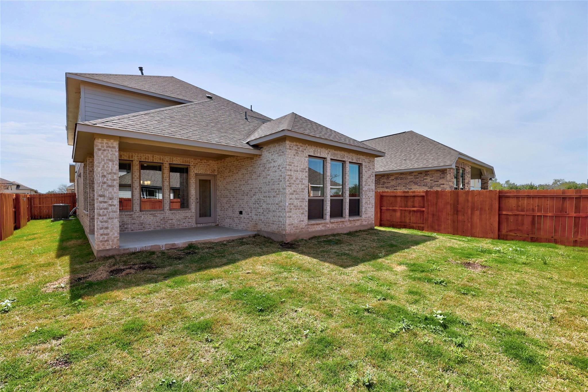 105 Danielson ST