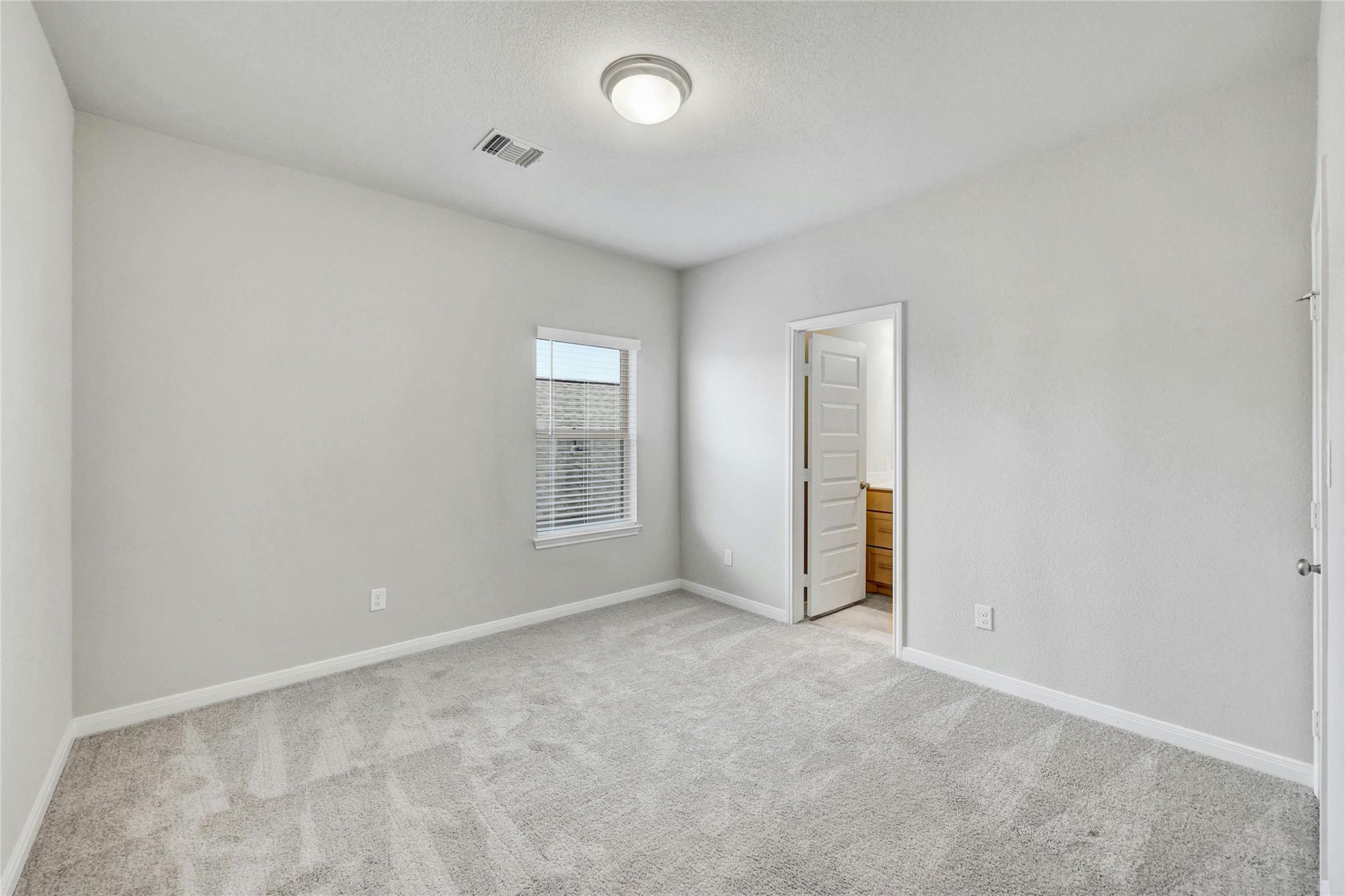 105 Danielson ST