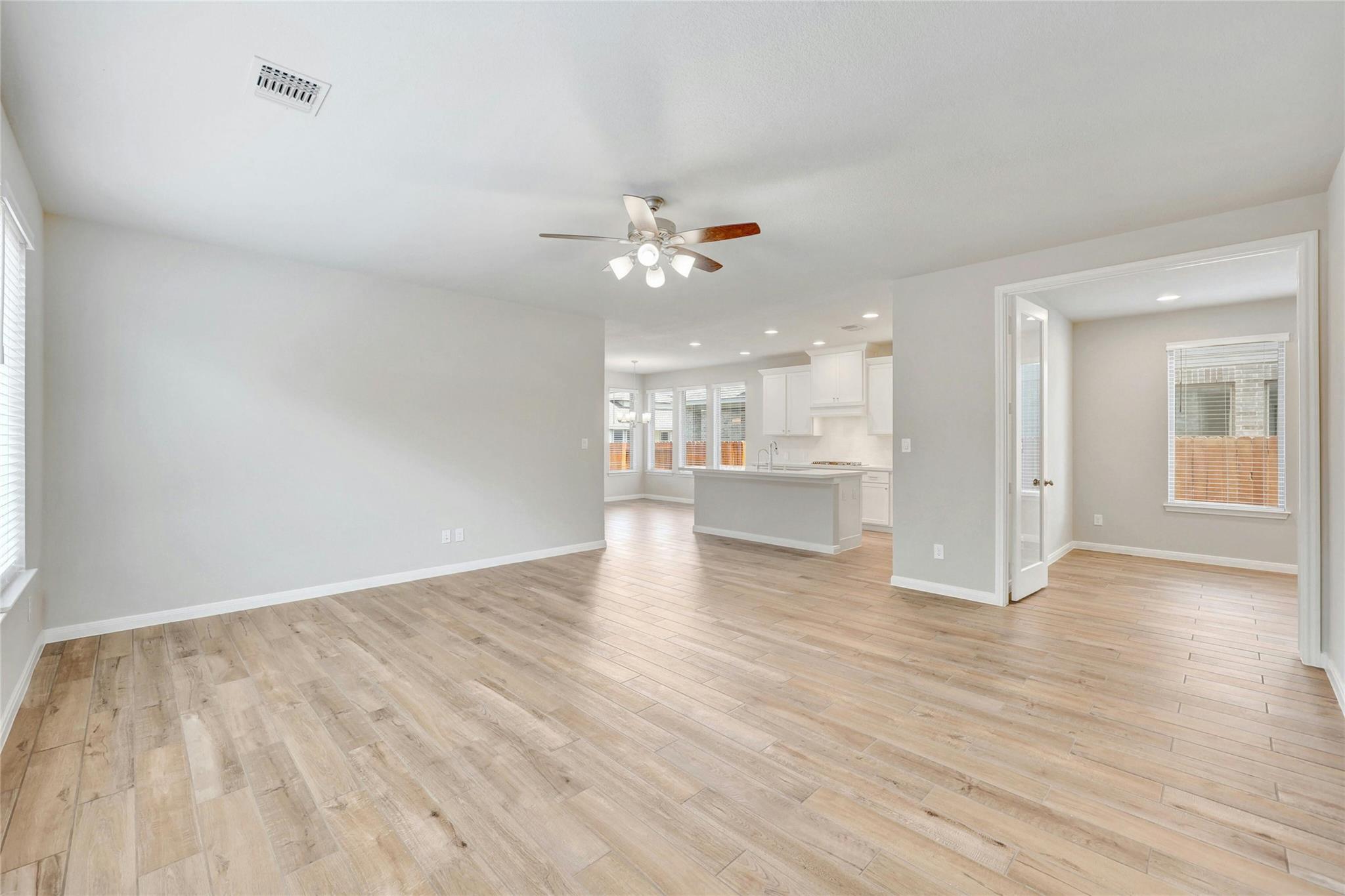 105 Danielson ST