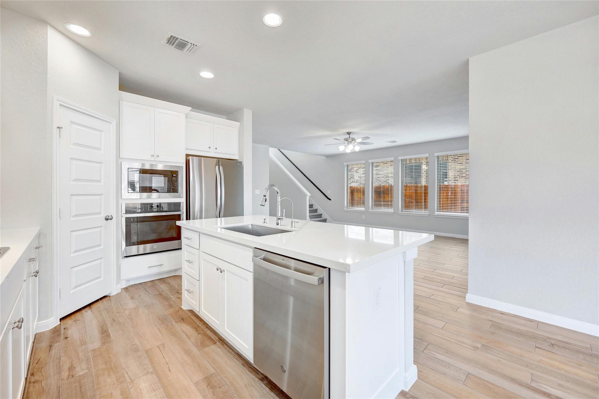 105 Danielson ST