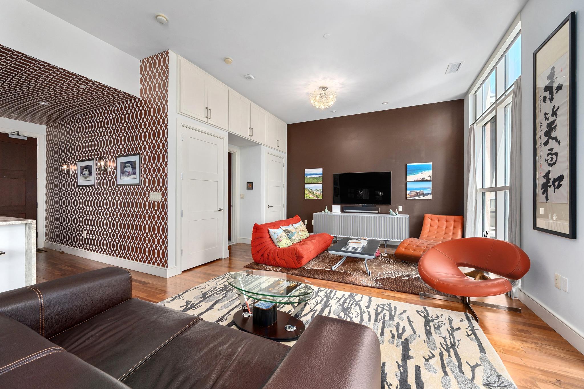 98 San Jacinto BLVD # 1306