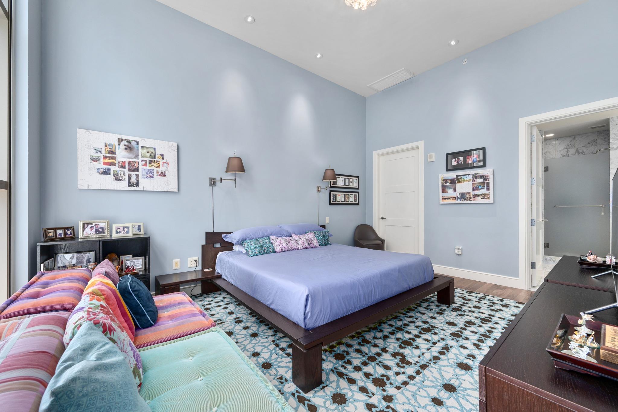 98 San Jacinto BLVD # 1306