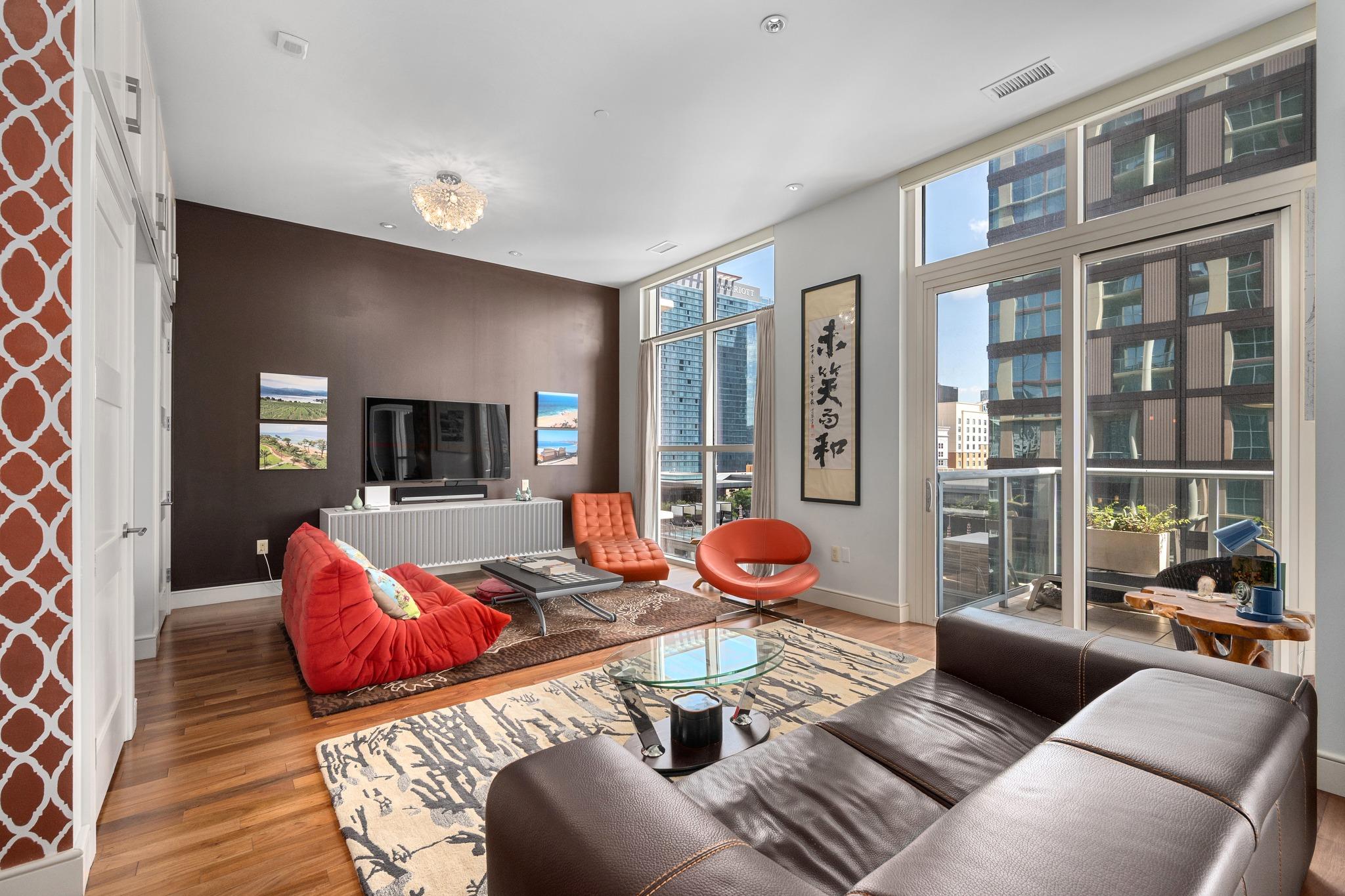 98 San Jacinto BLVD # 1306