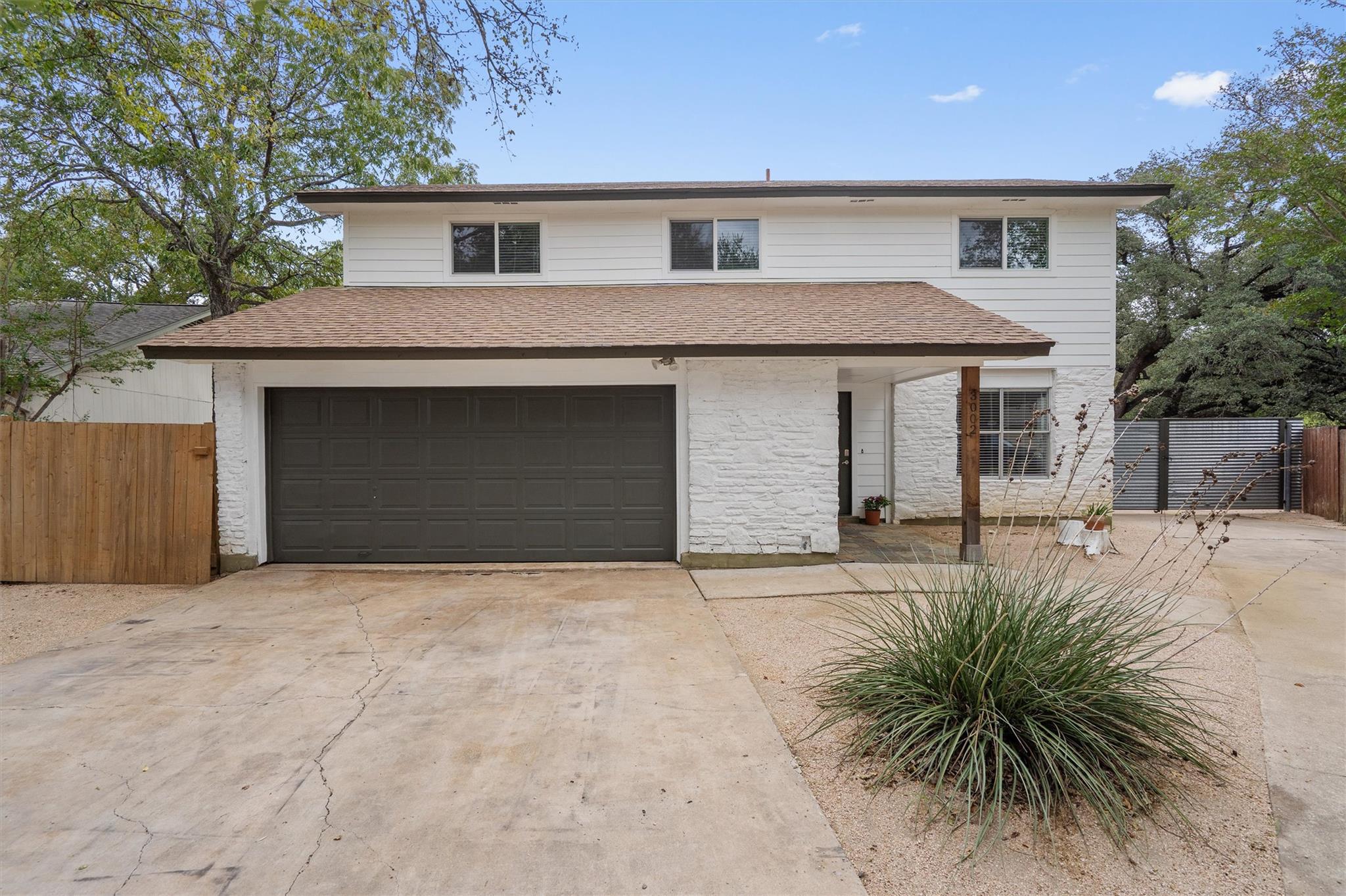 3002 Leaf LN