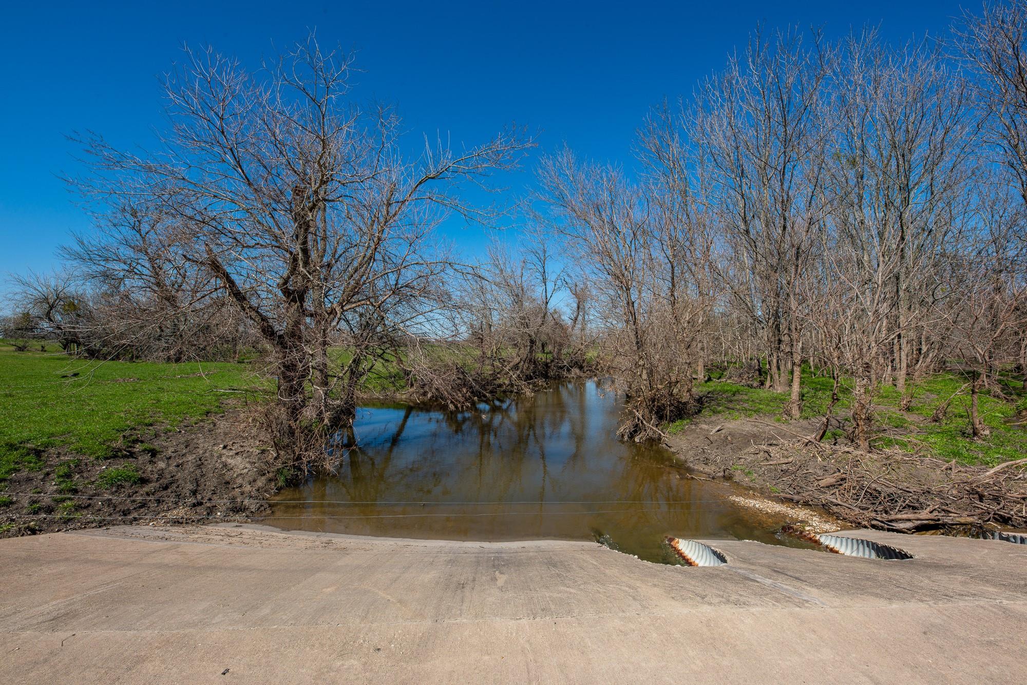 901 County Road 398