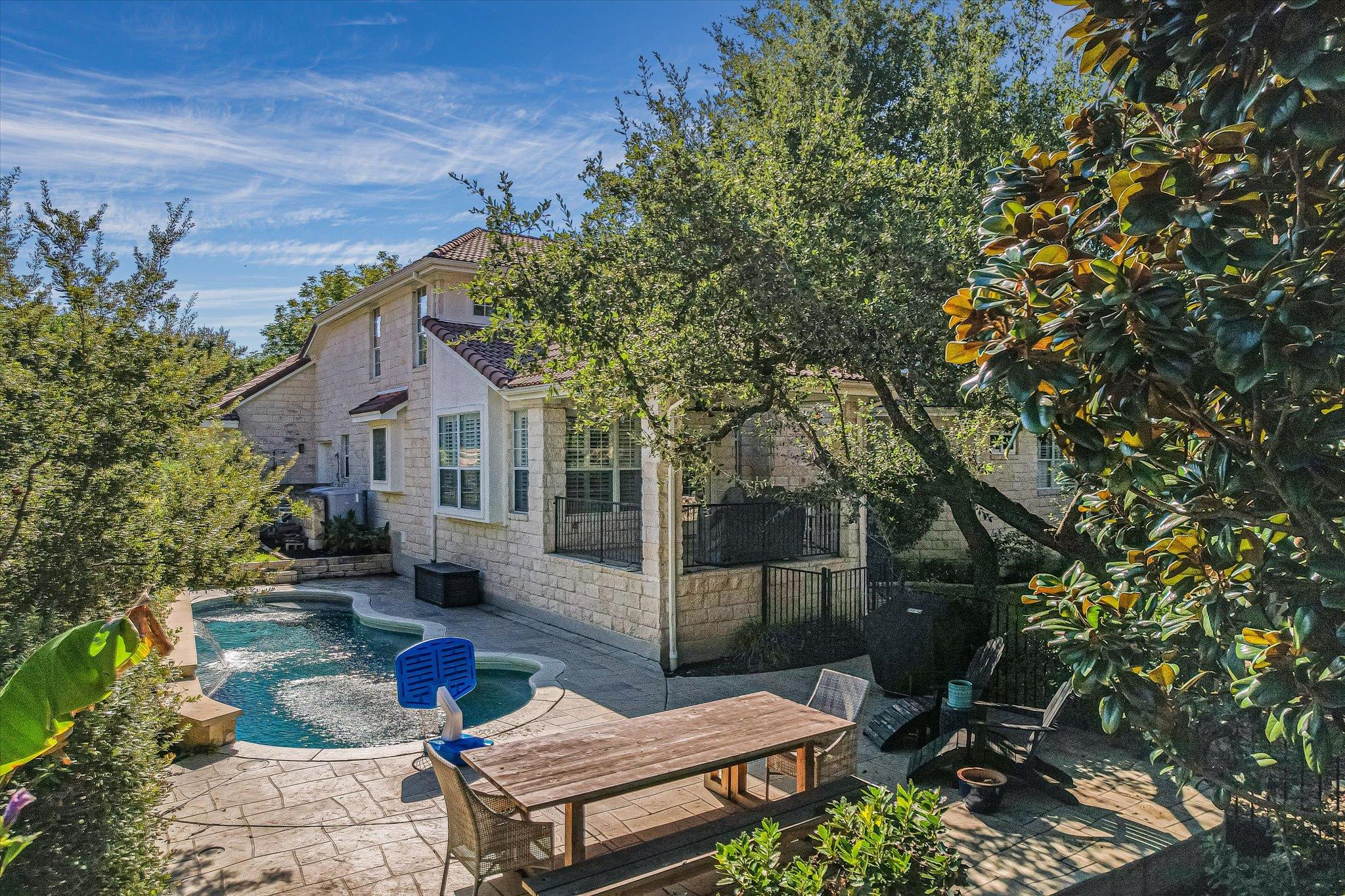 43 LOST MEADOW TRL