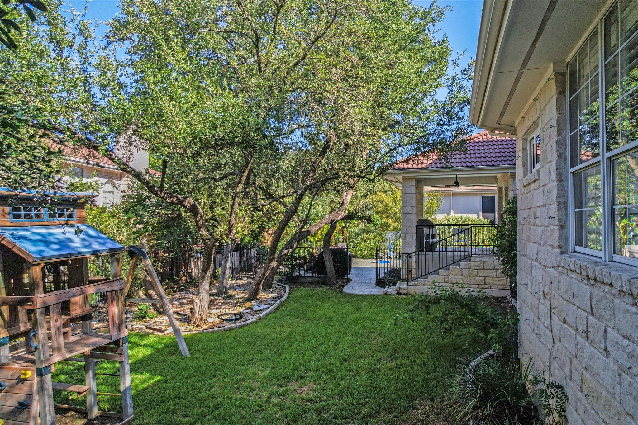 43 LOST MEADOW TRL
