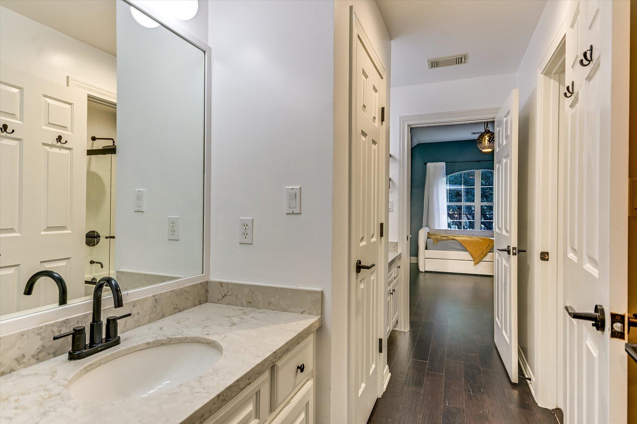 43 LOST MEADOW TRL