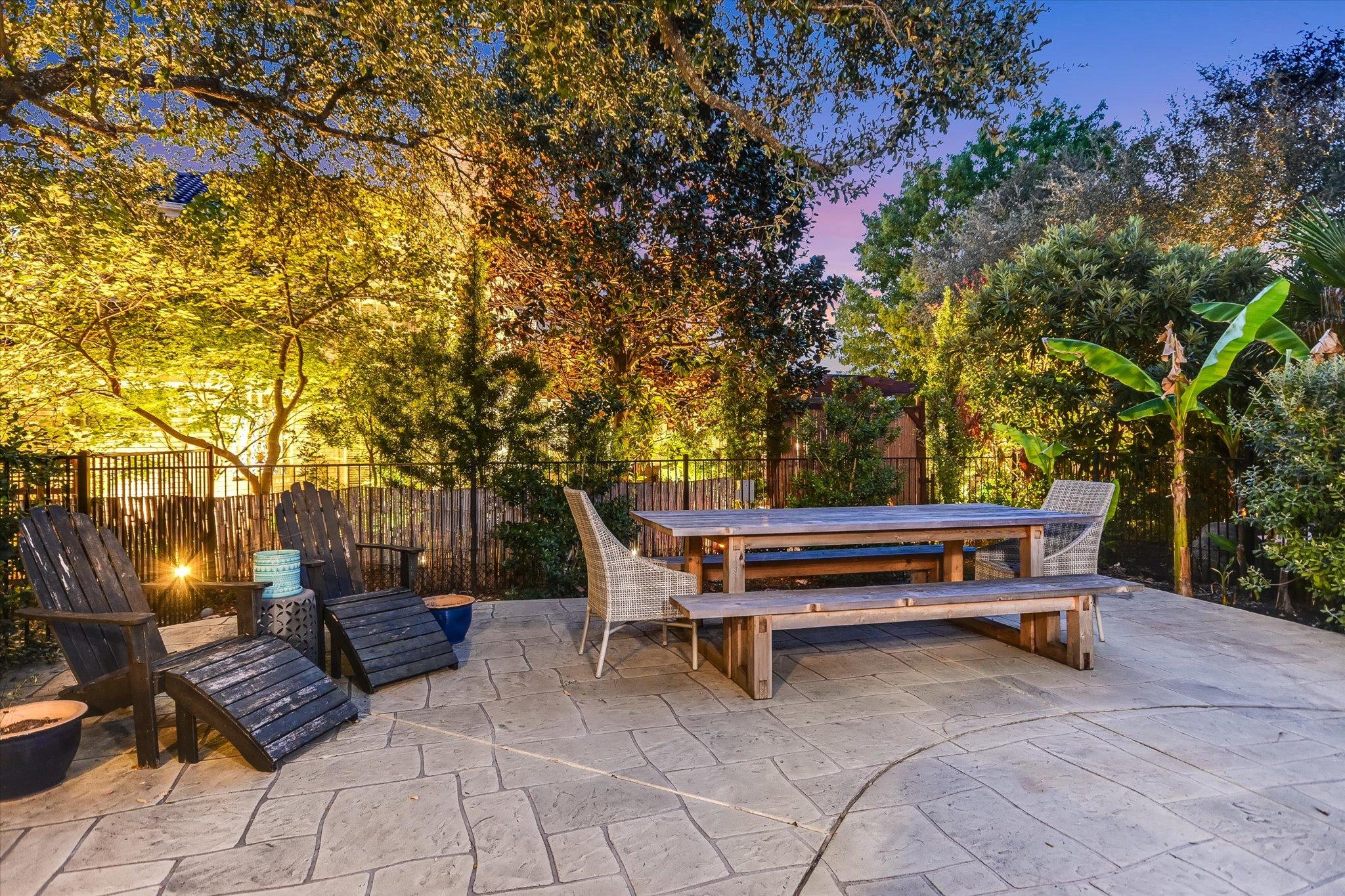 43 LOST MEADOW TRL