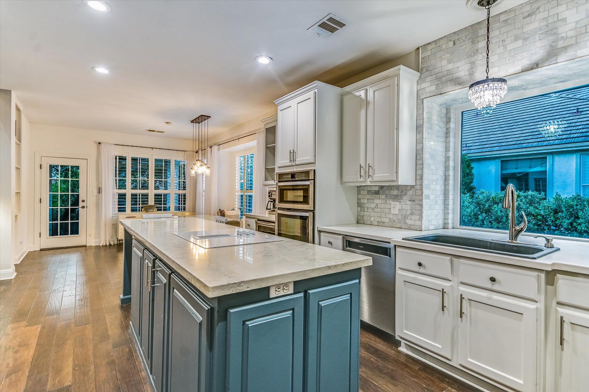 43 LOST MEADOW TRL
