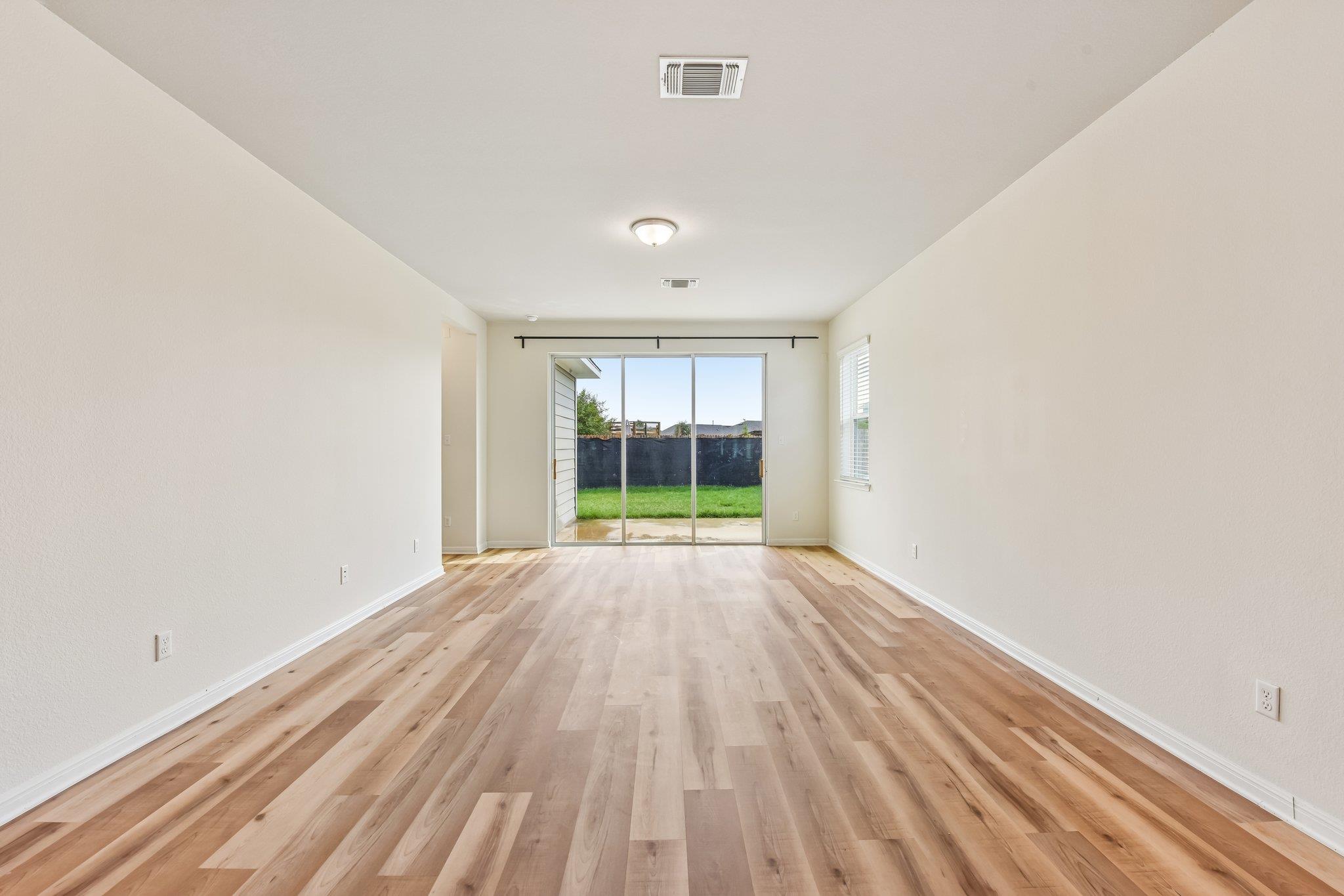 128 Lacey Oak LOOP