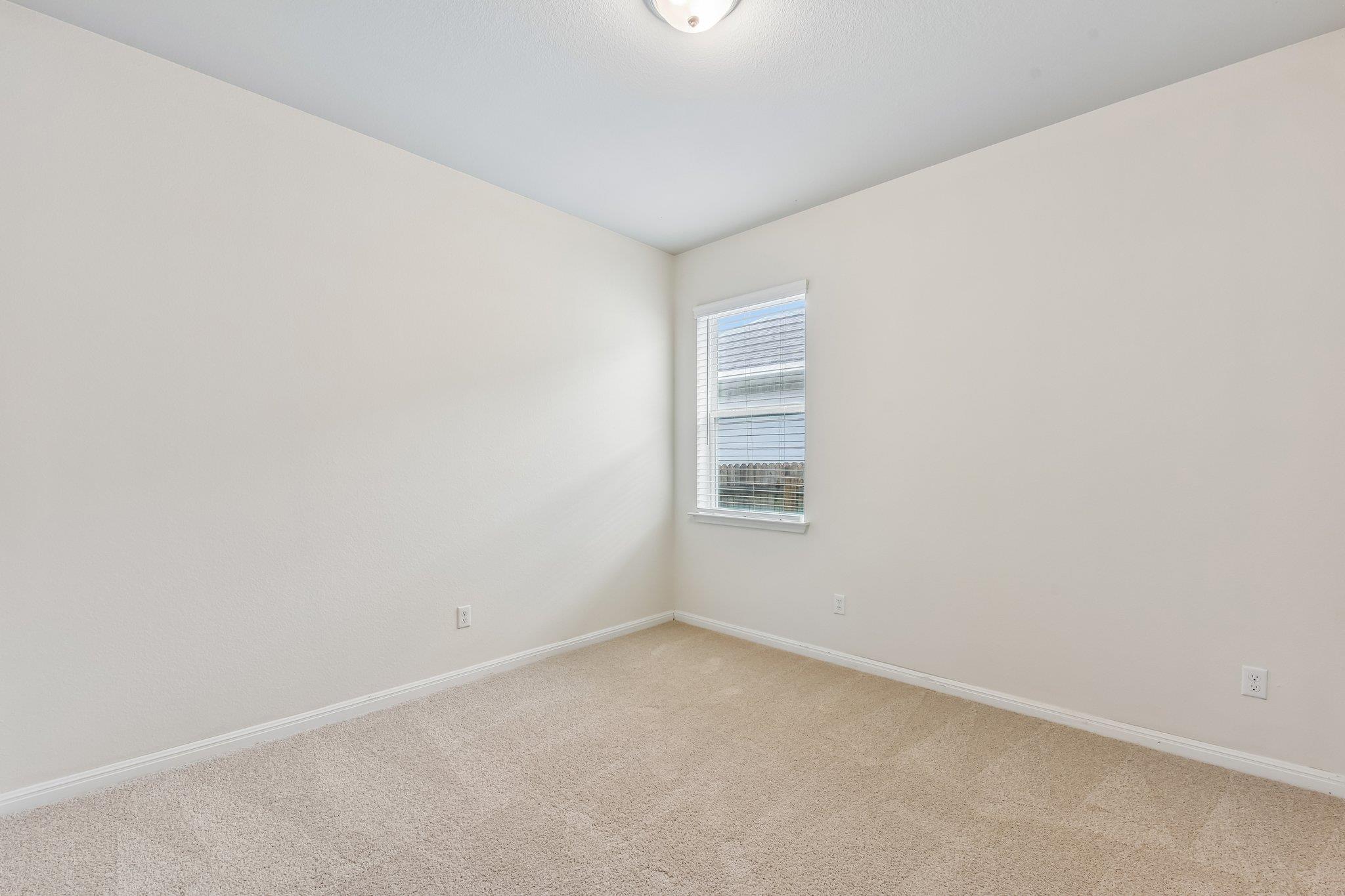 128 Lacey Oak LOOP