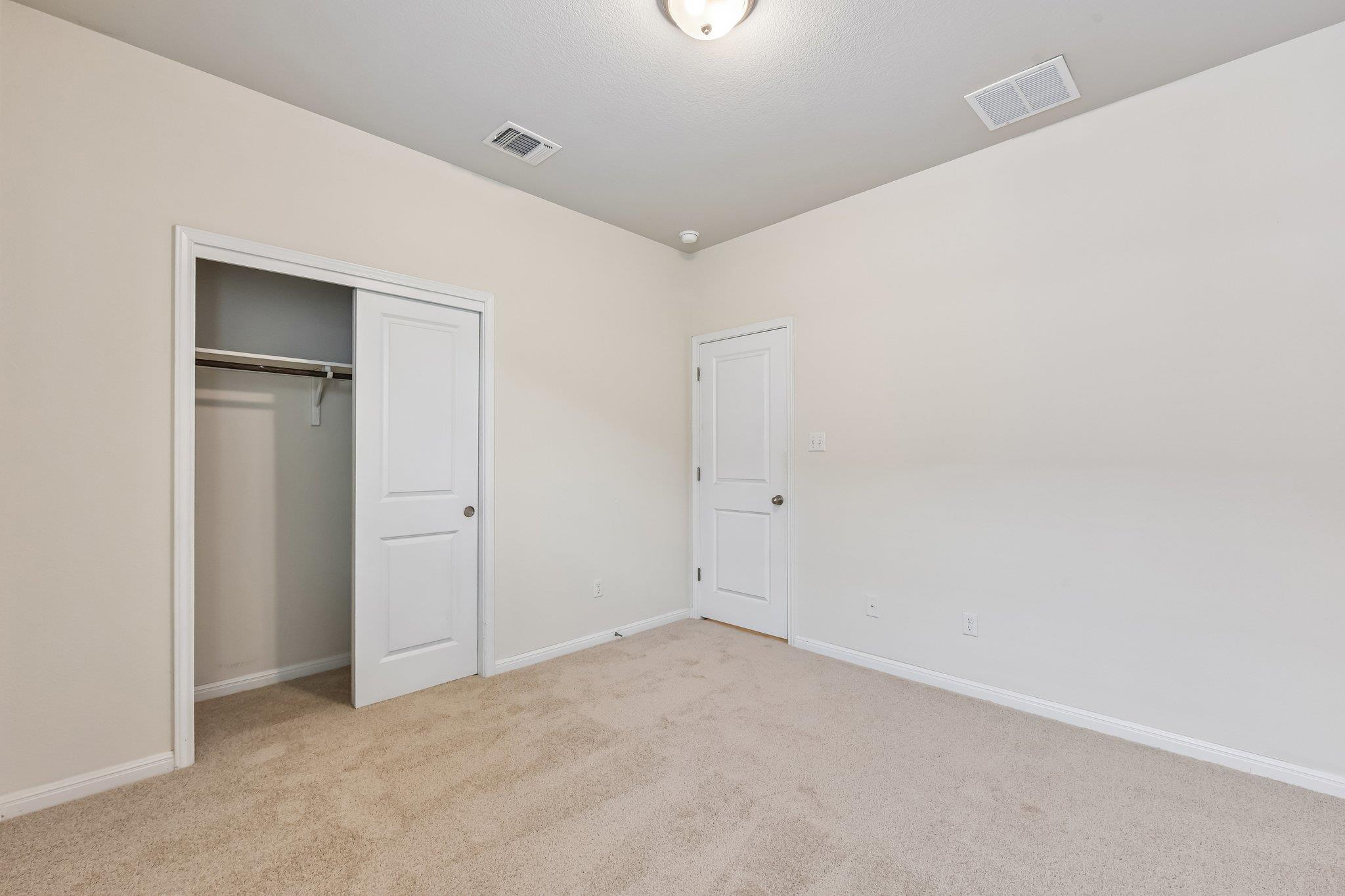128 Lacey Oak LOOP
