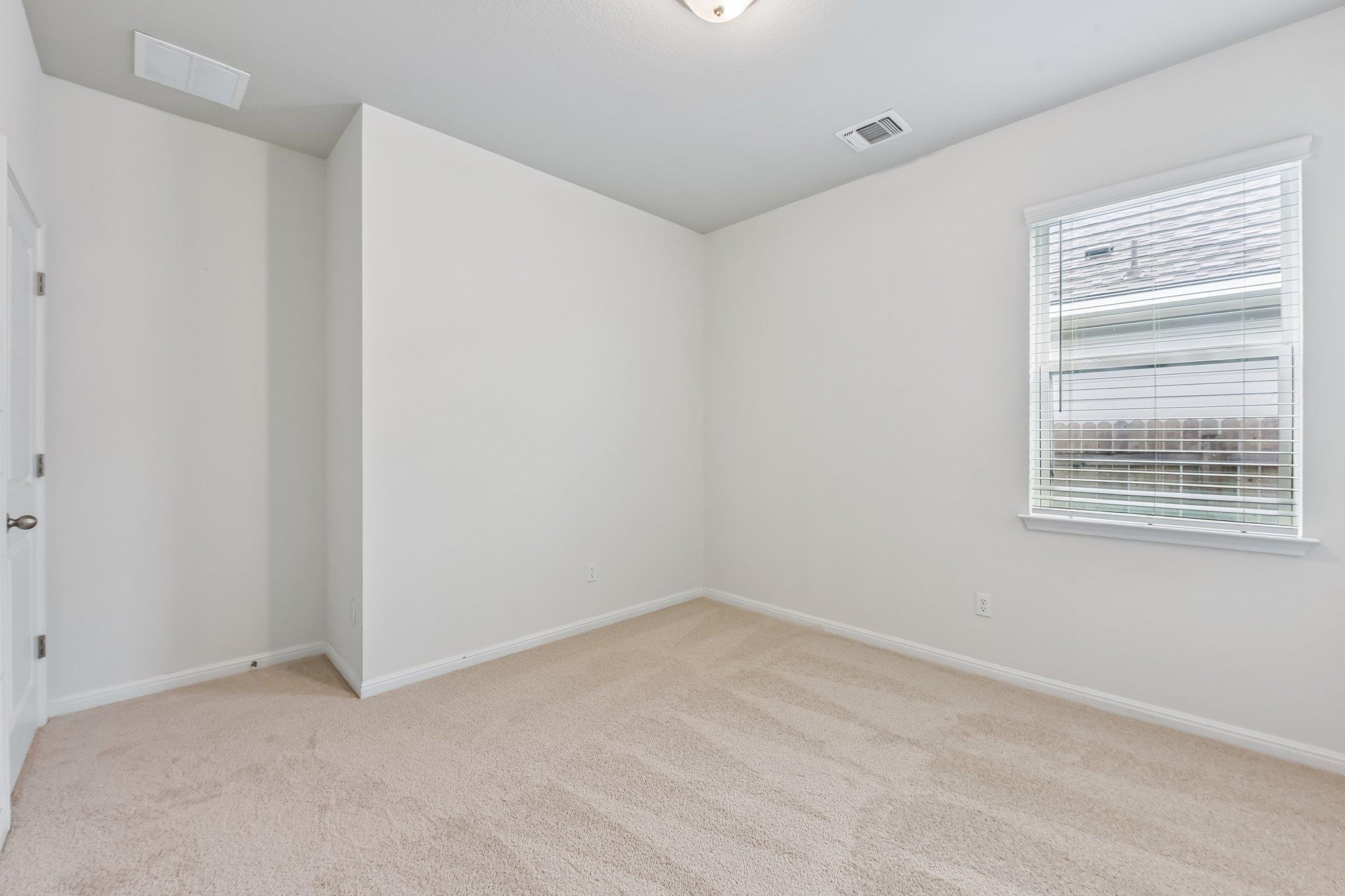 128 Lacey Oak LOOP