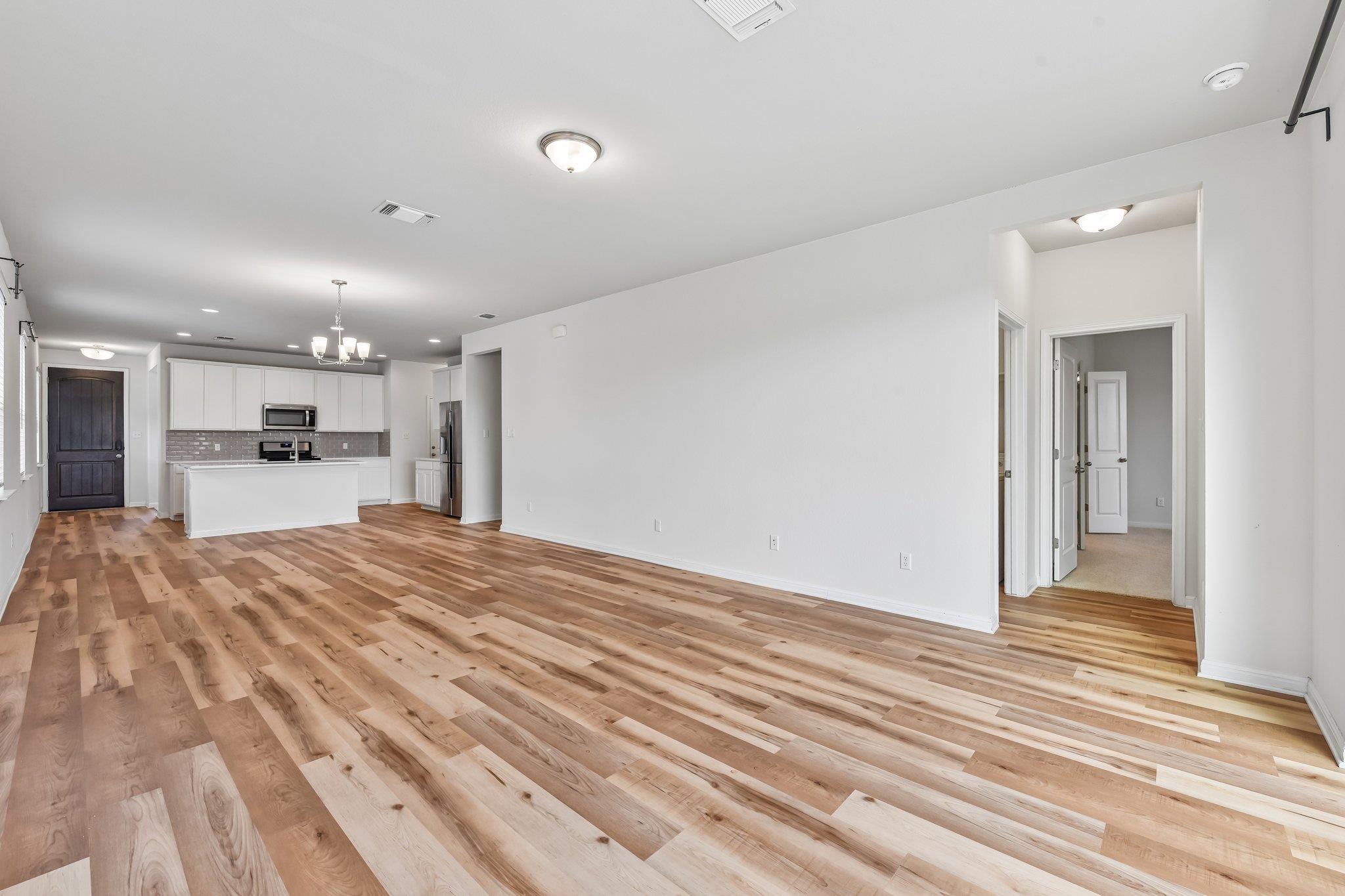 128 Lacey Oak LOOP