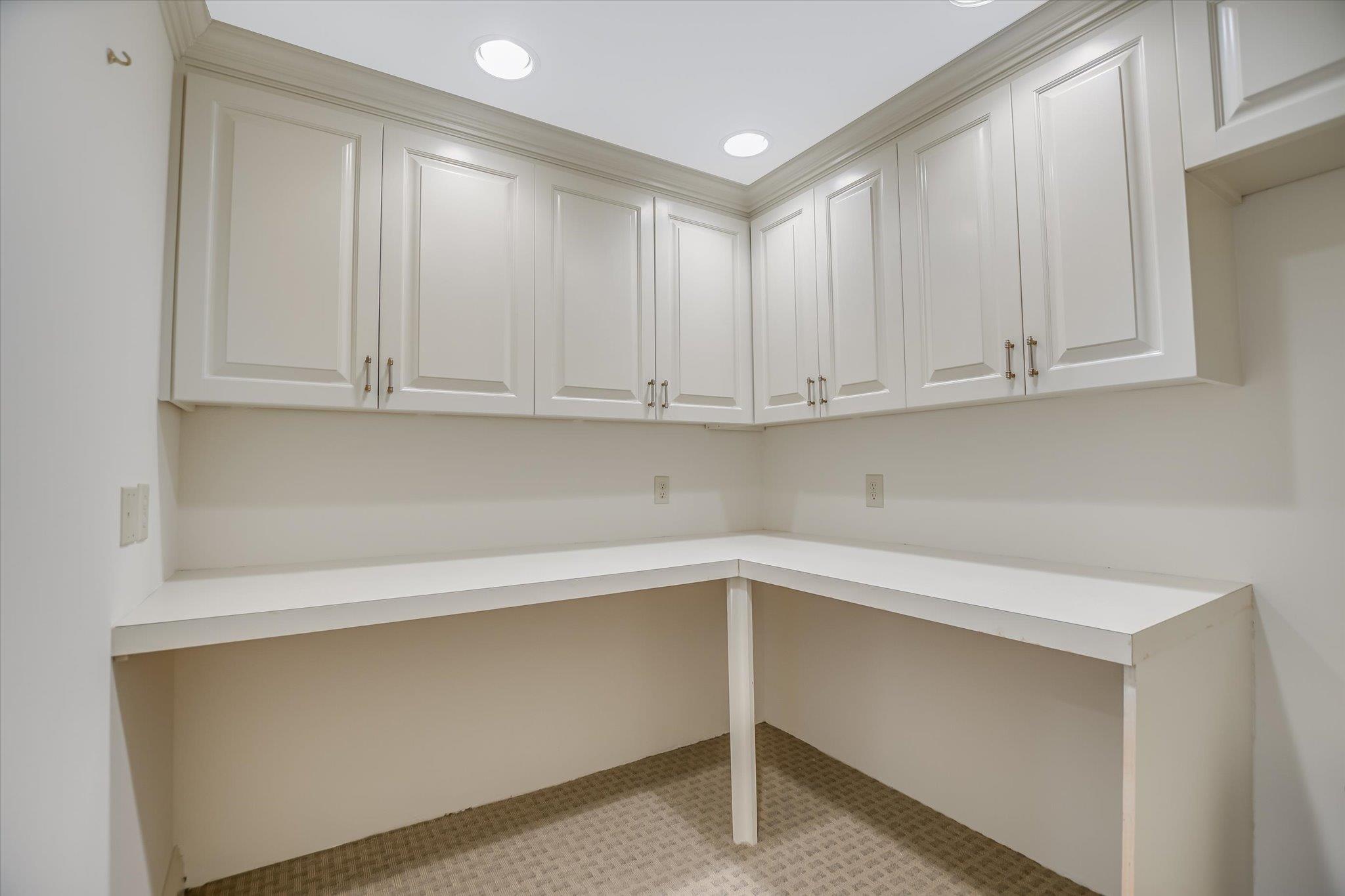 1801 Lavaca ST Unit: CDE