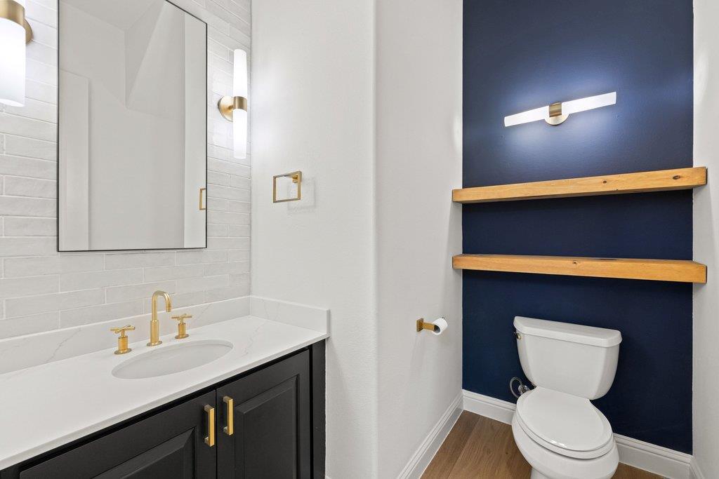 114 Golden Bear DR