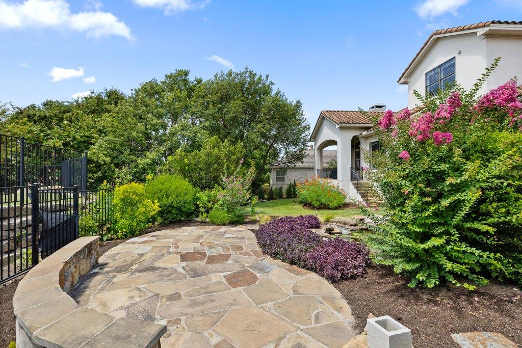 114 Golden Bear DR