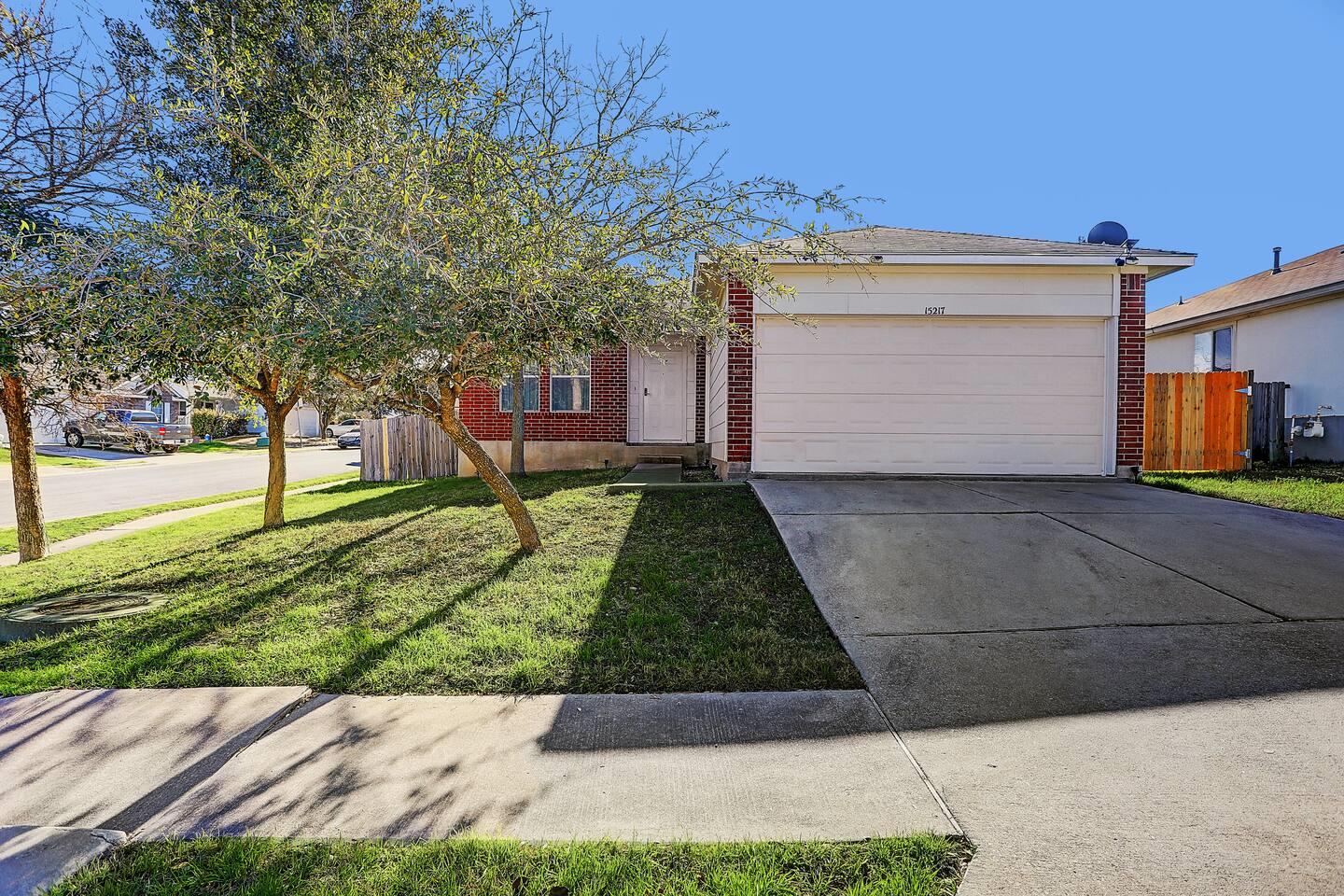 15217 Sabal Palm RD
