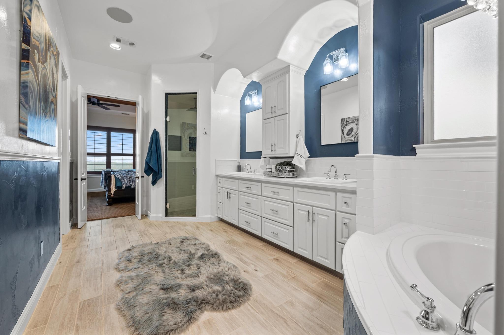 3810 Pawnee PASS