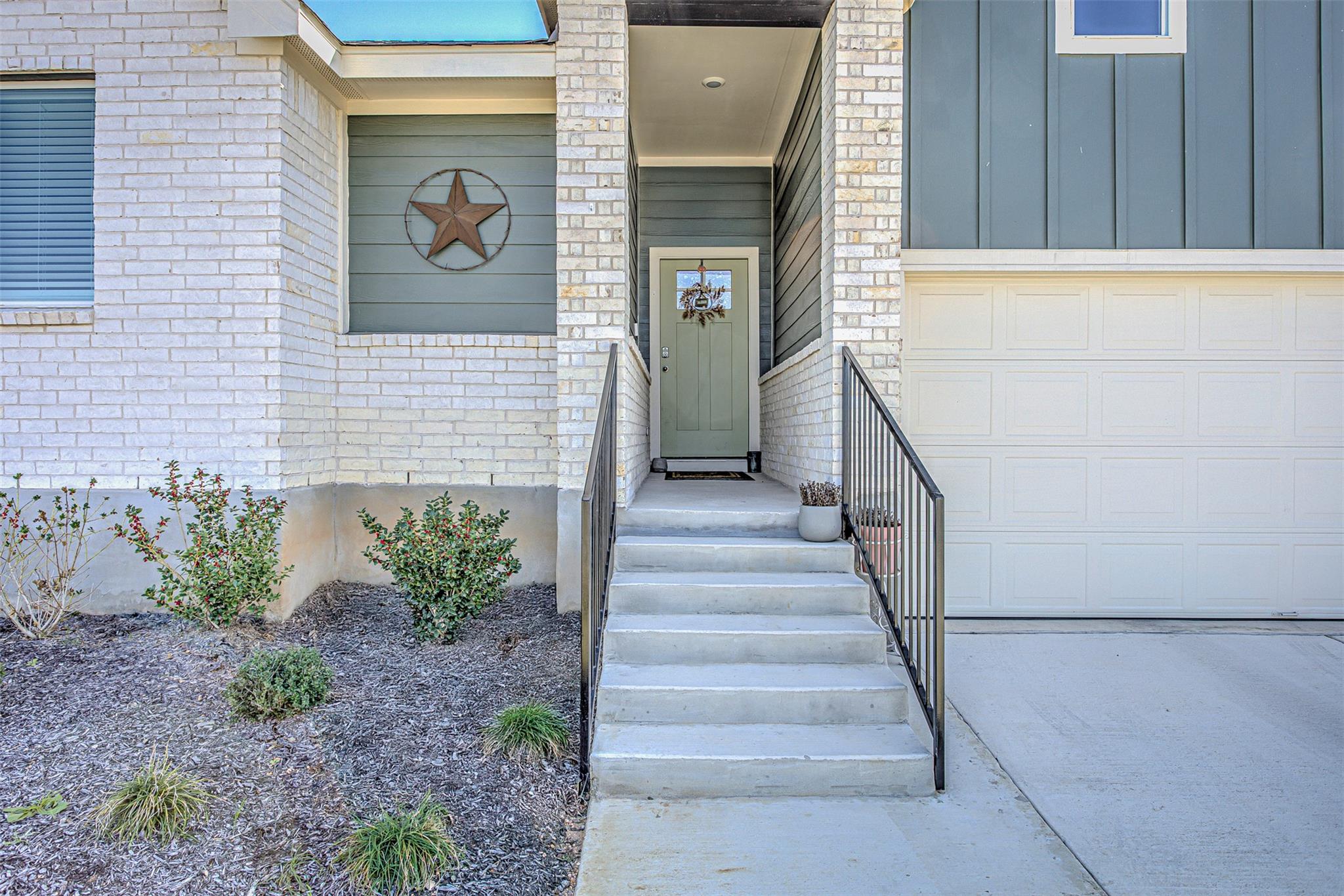 309 Lone Cedar RD