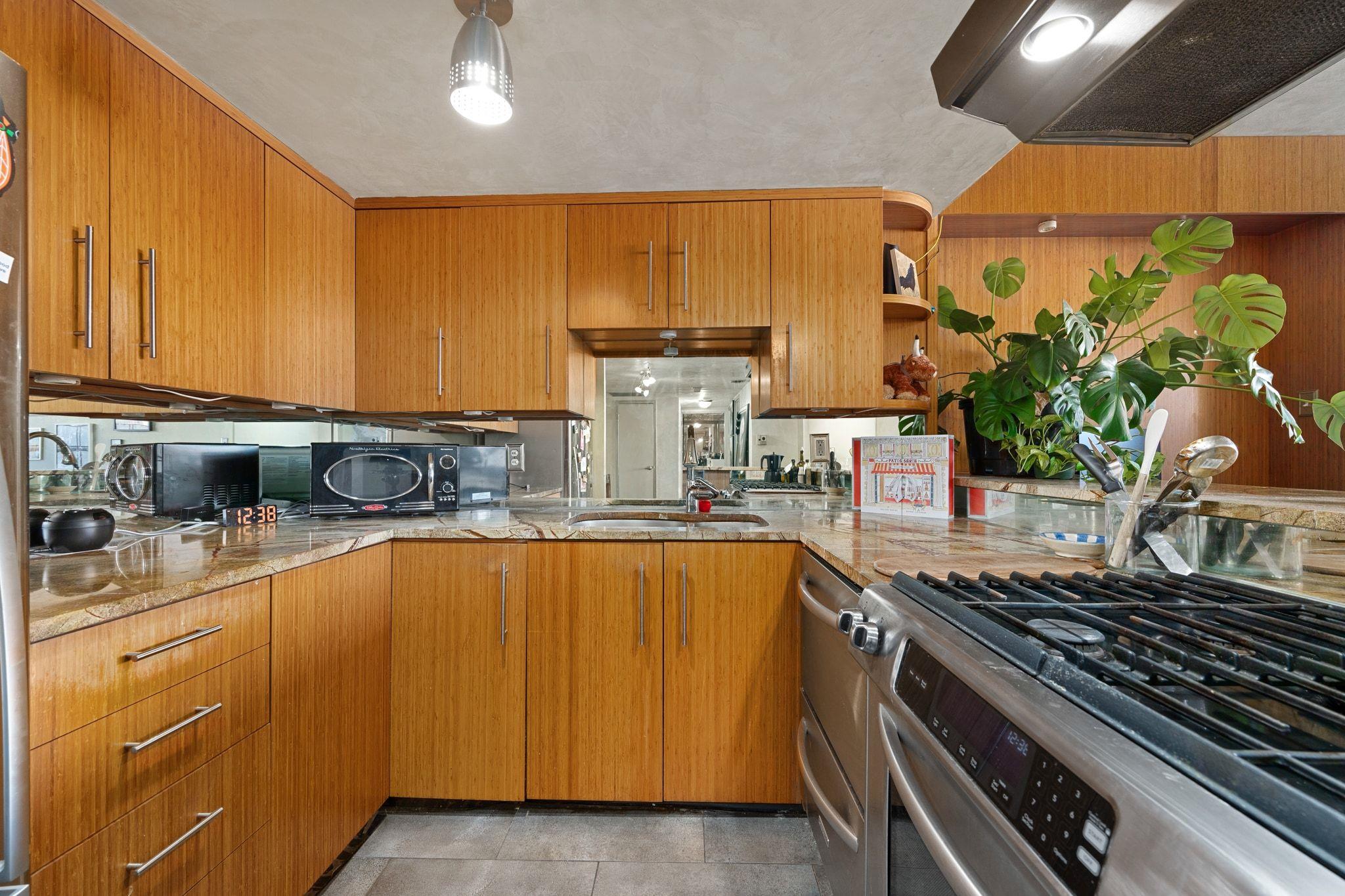 1800 Lavaca ST # 208 Unit: A-208
