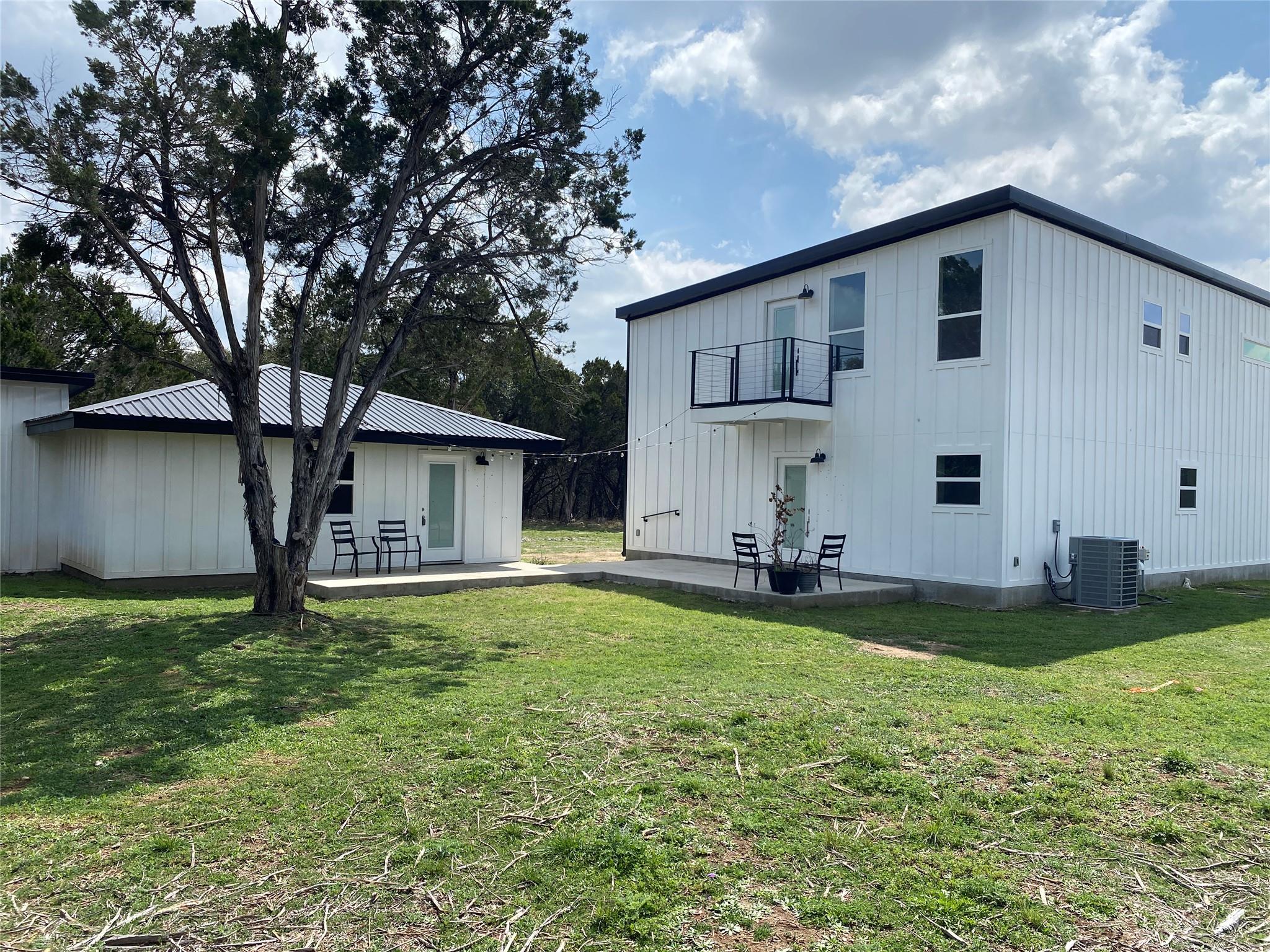 31 HEATHROW LN