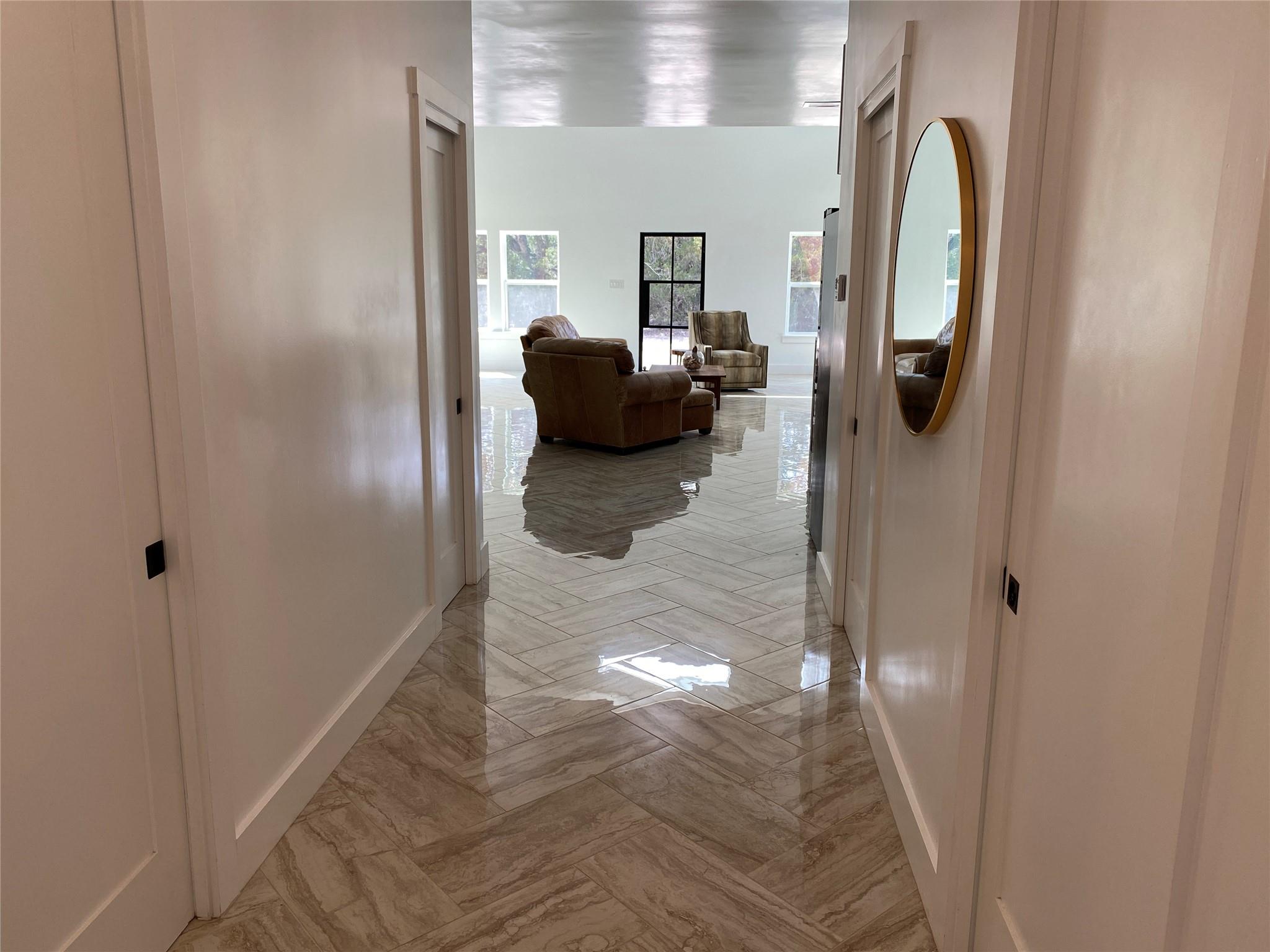 31 HEATHROW LN