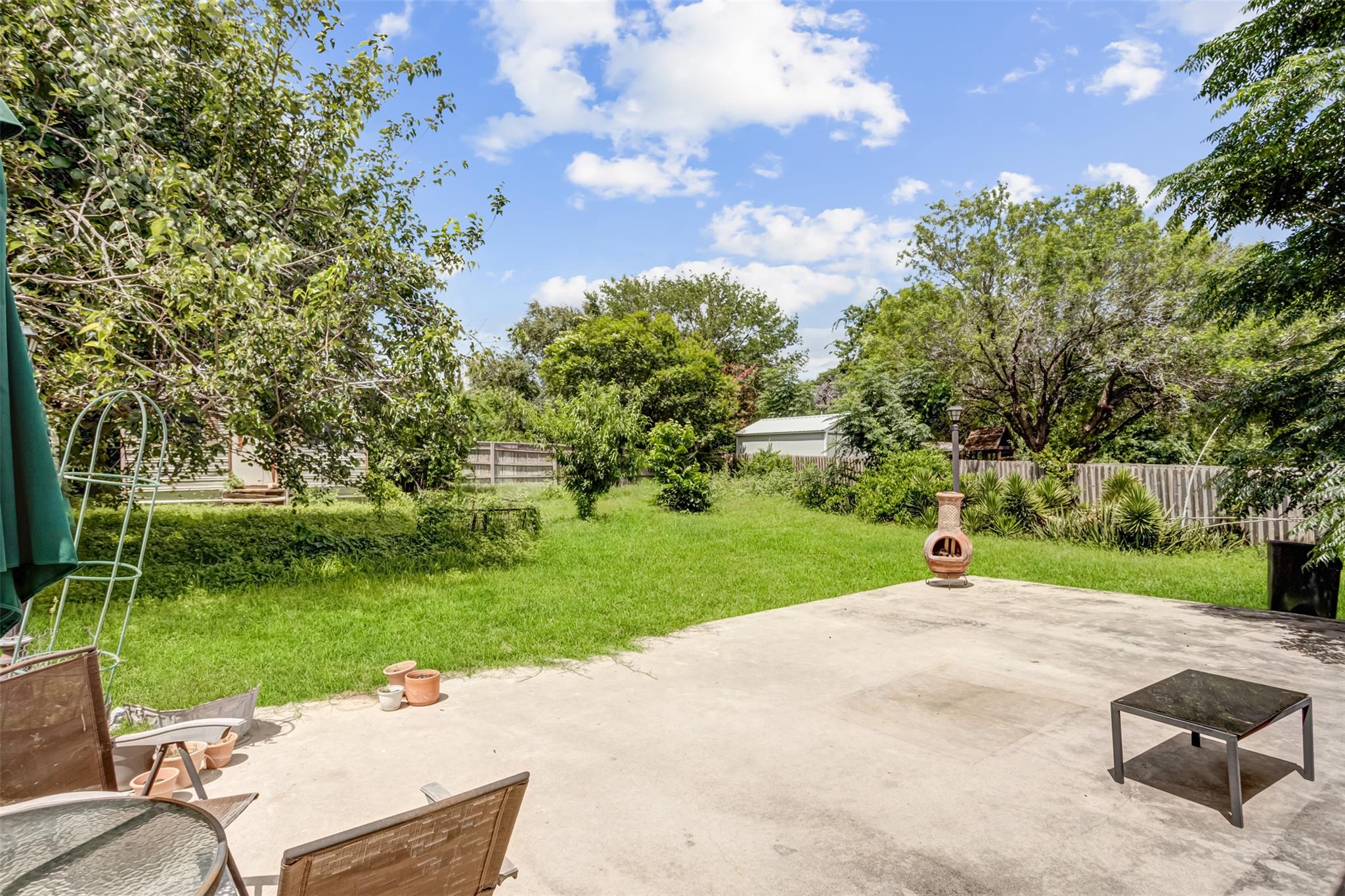 1113 Ash DR