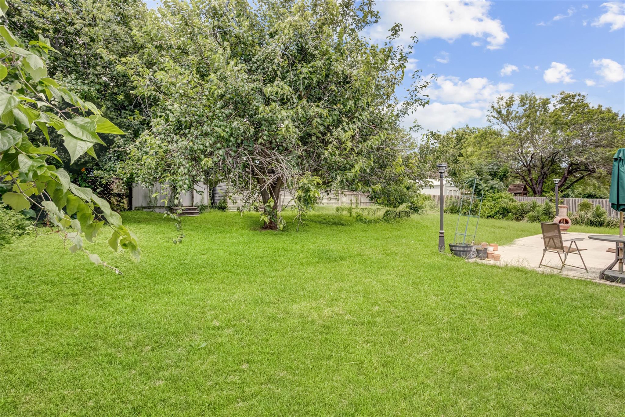 1113 Ash DR