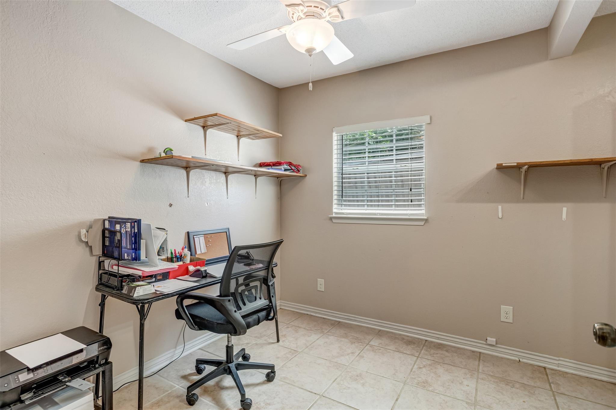1113 Ash DR