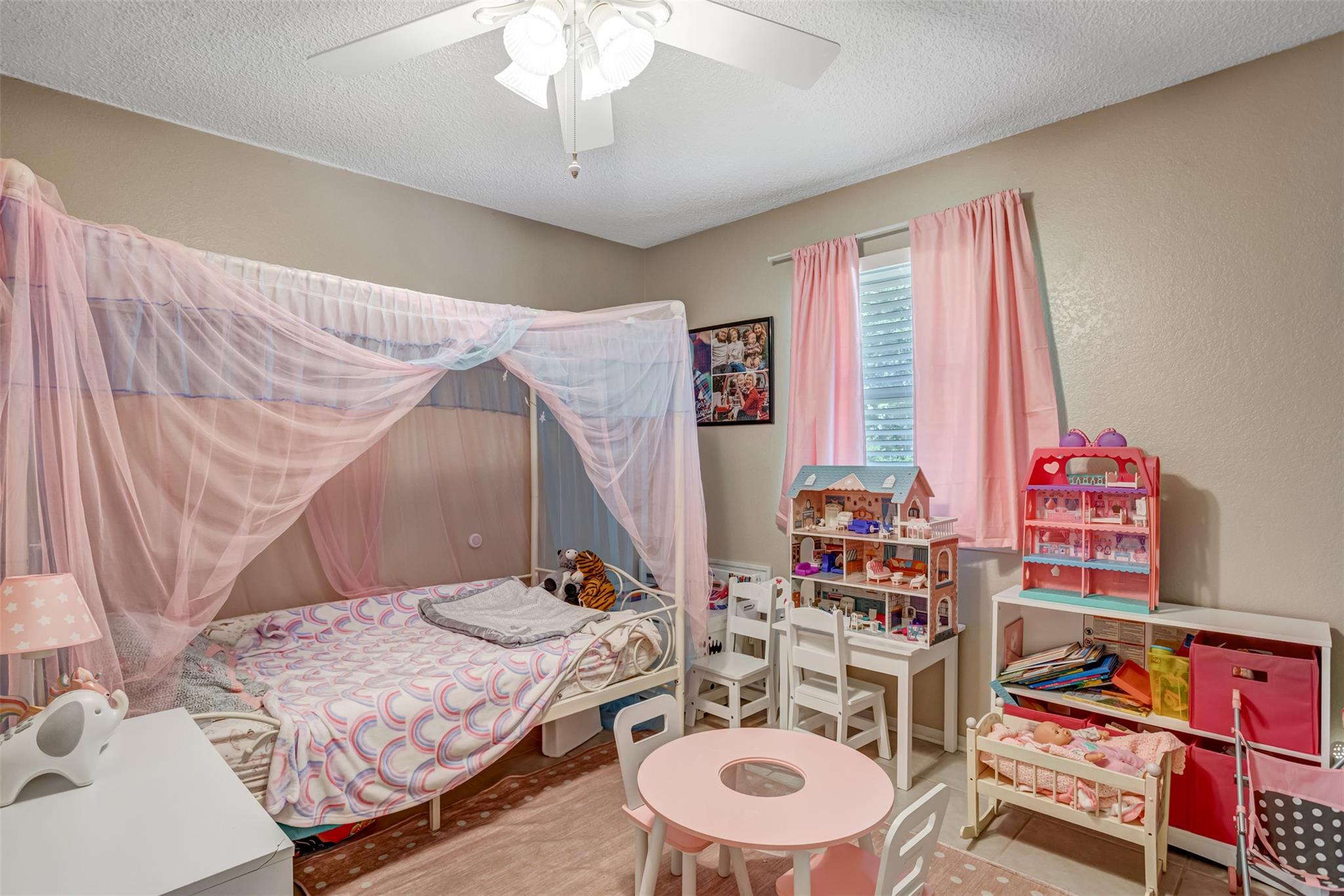 1113 Ash DR