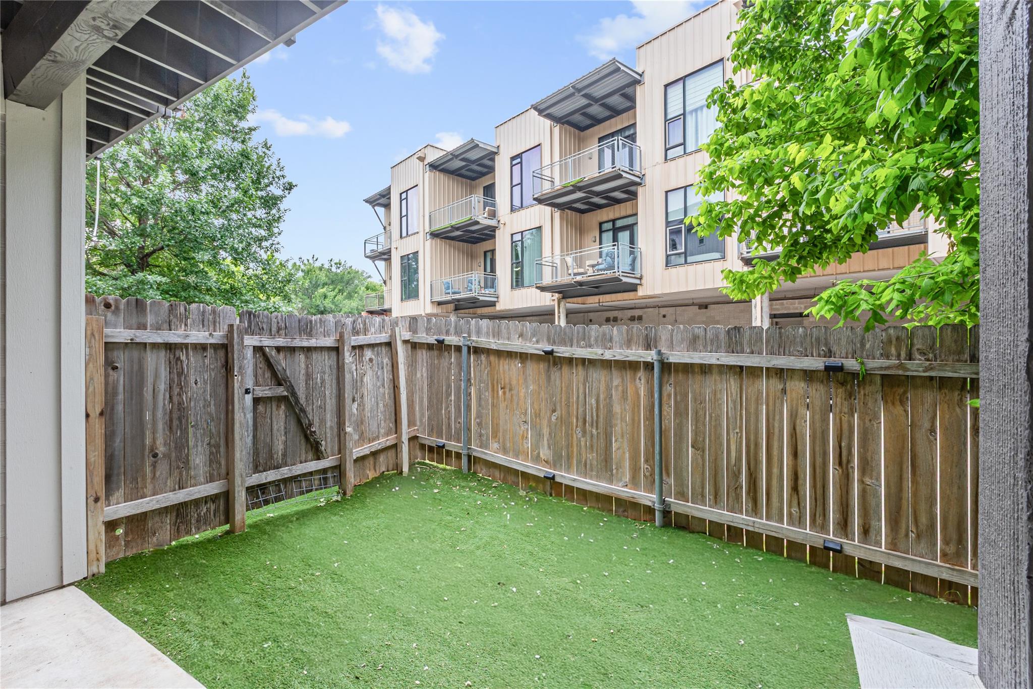 2520 Bluebonnet LN # 52