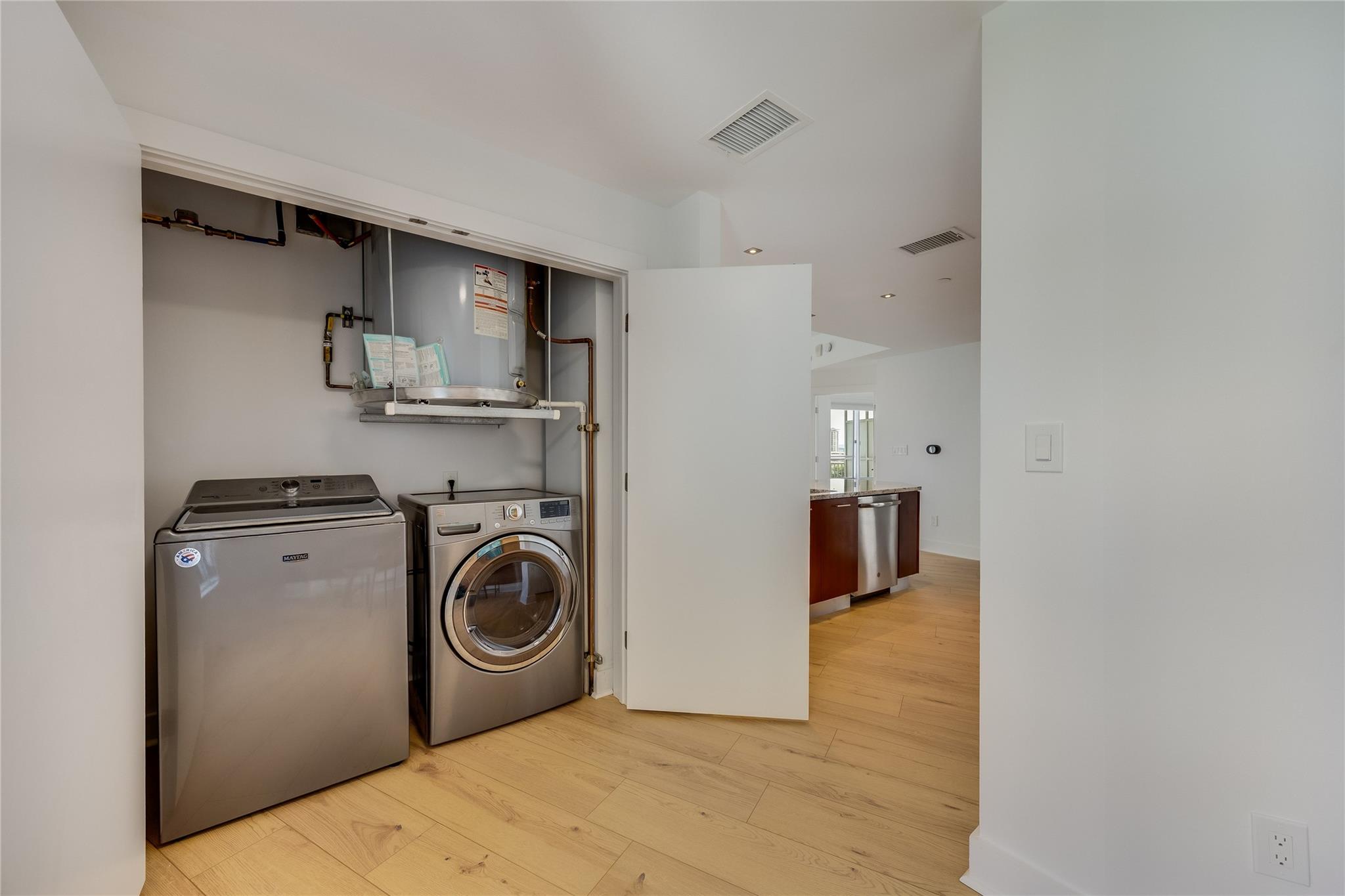 603 Davis ST # 811