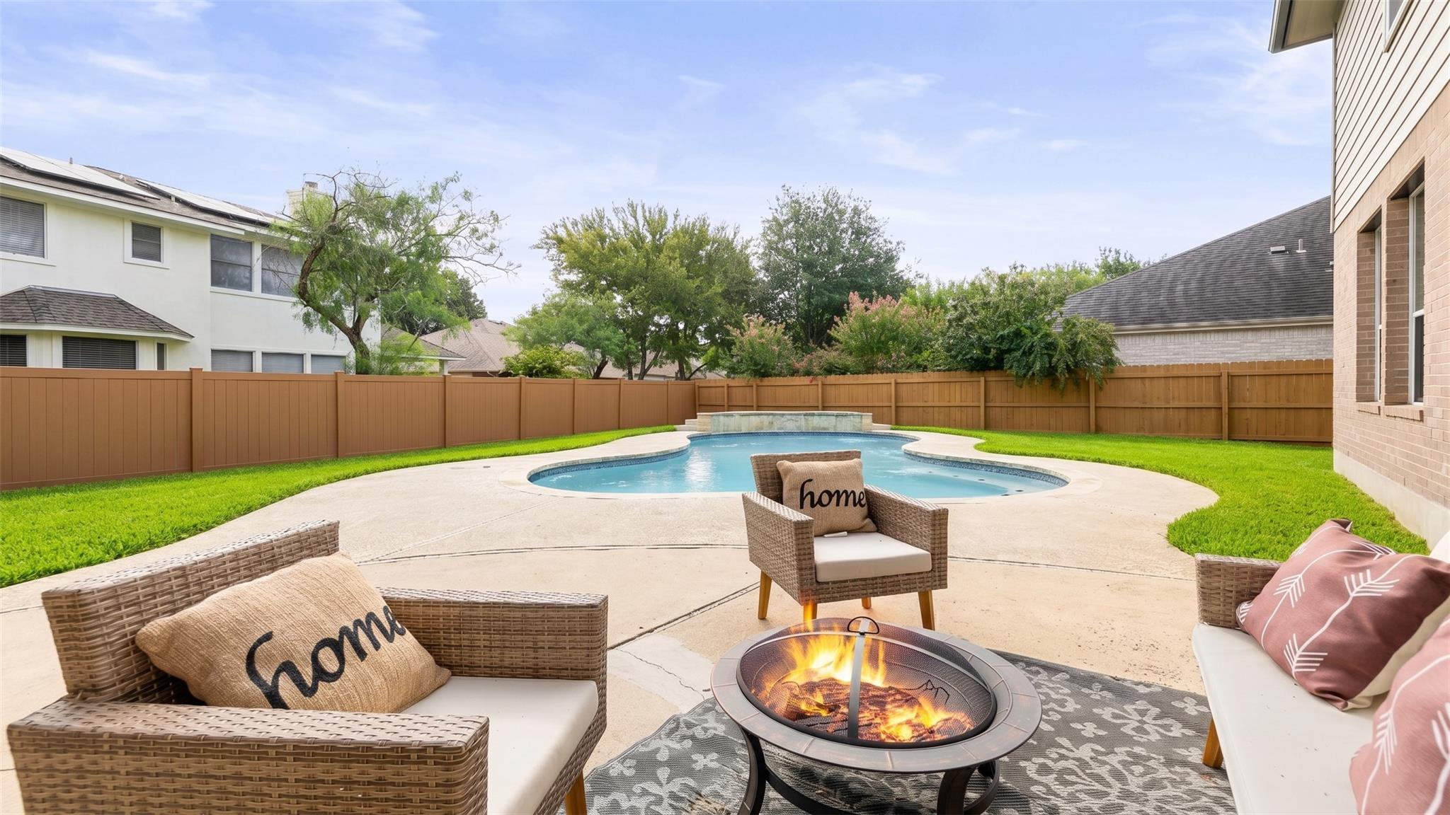 10909 River Plantation DR