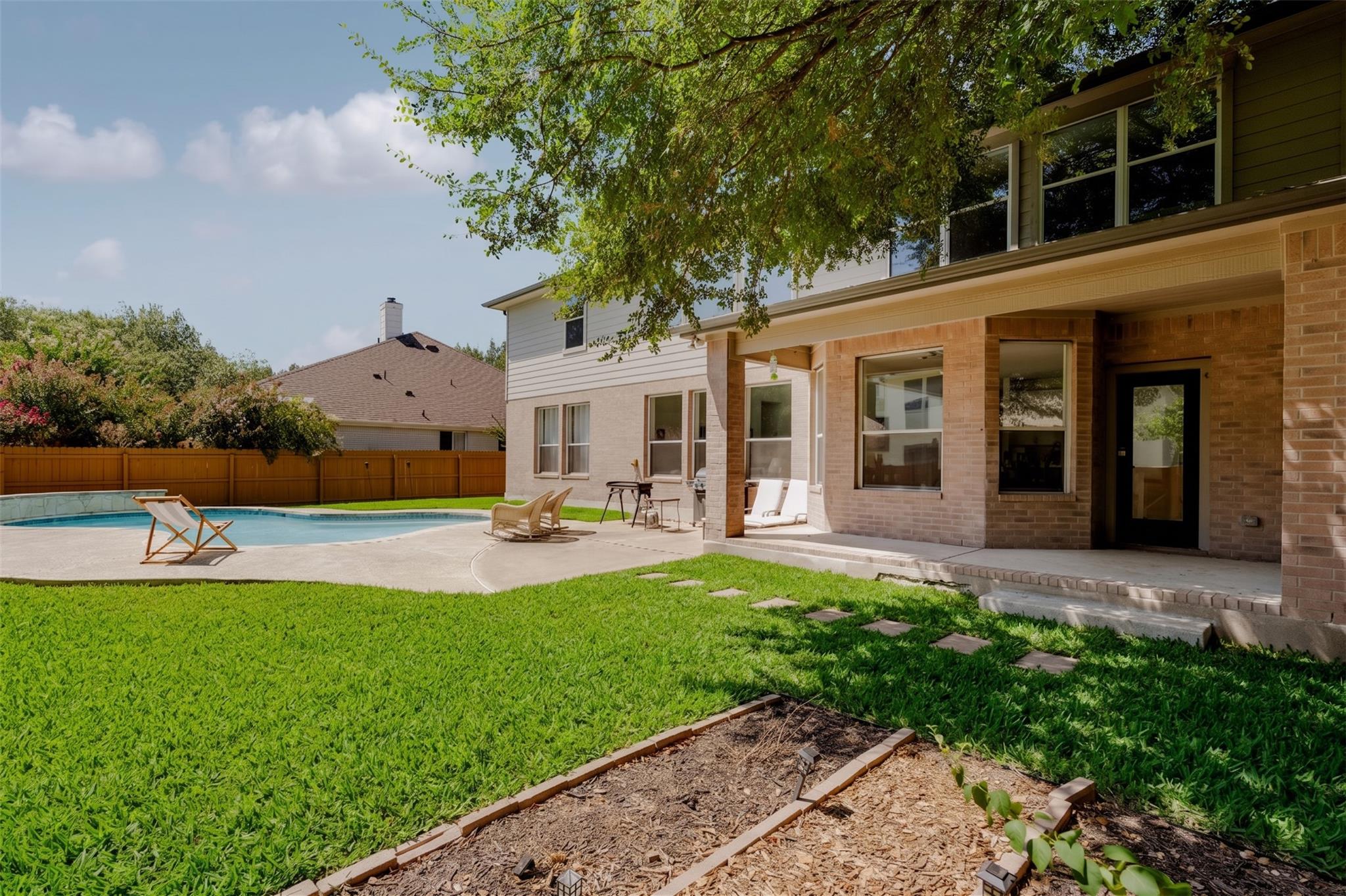 10909 River Plantation DR