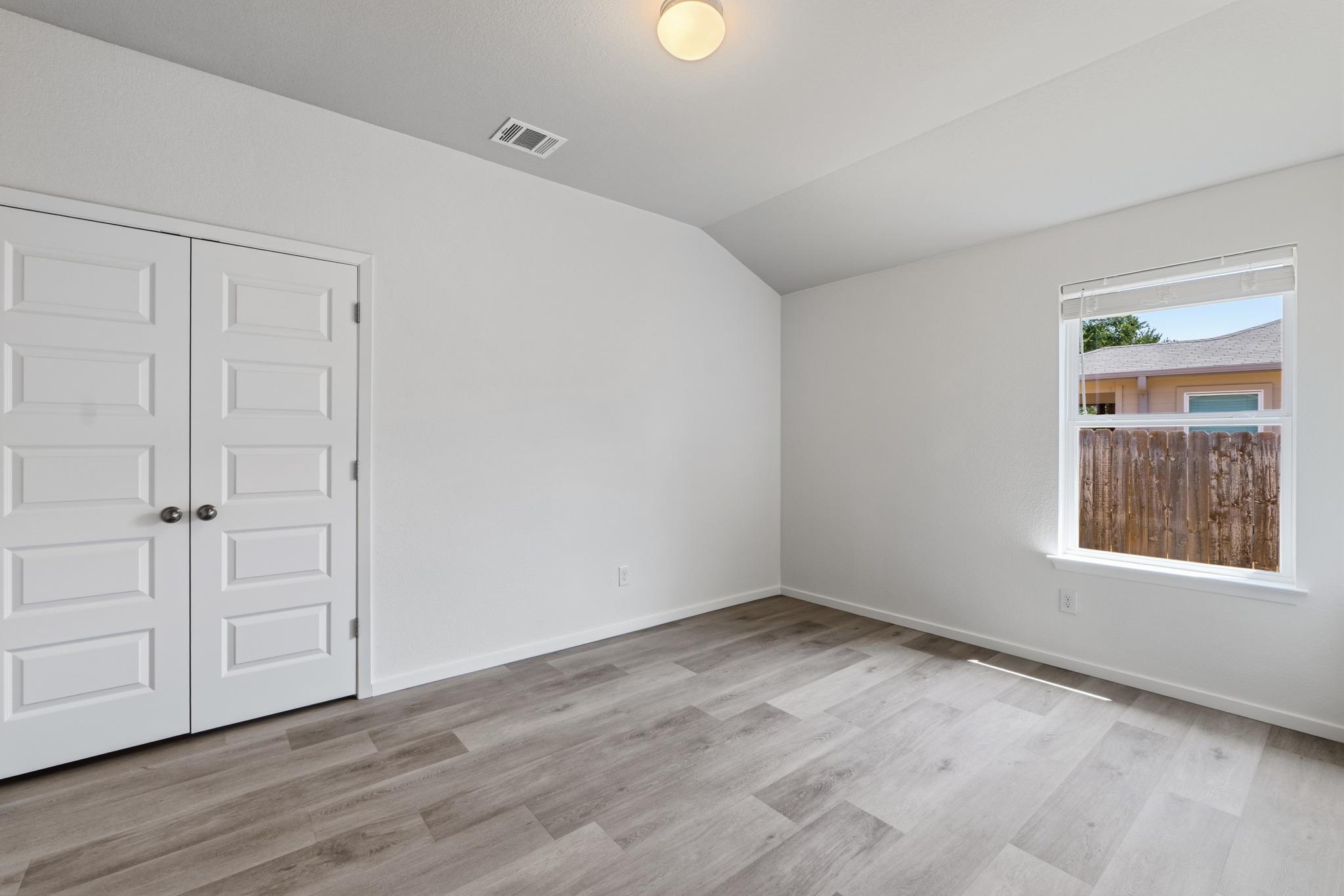 21720 Crystal WAY