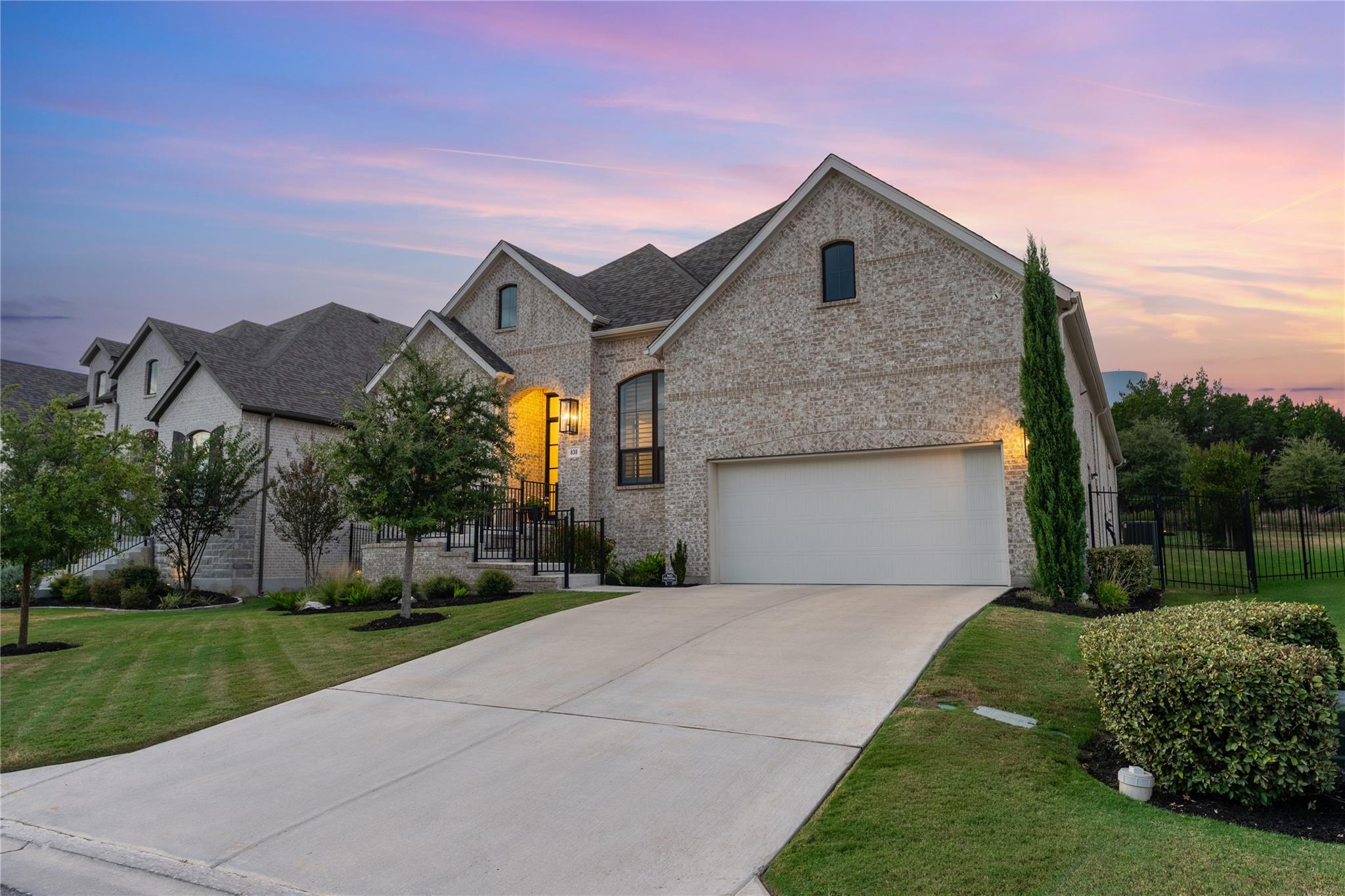 838 Pear Tree LN