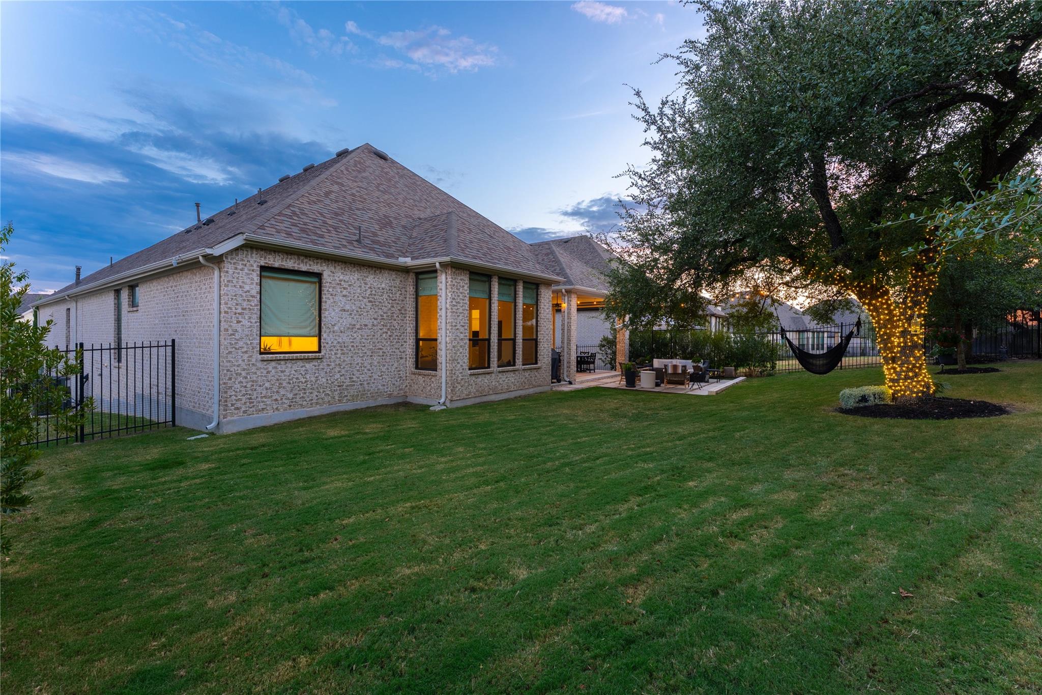 838 Pear Tree LN
