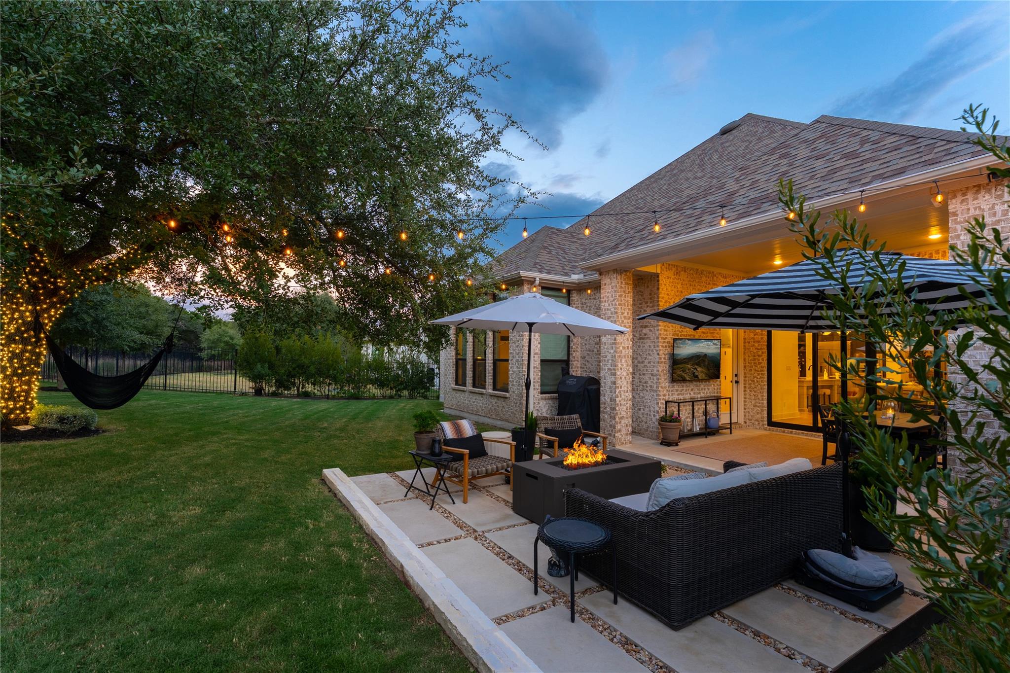 838 Pear Tree LN