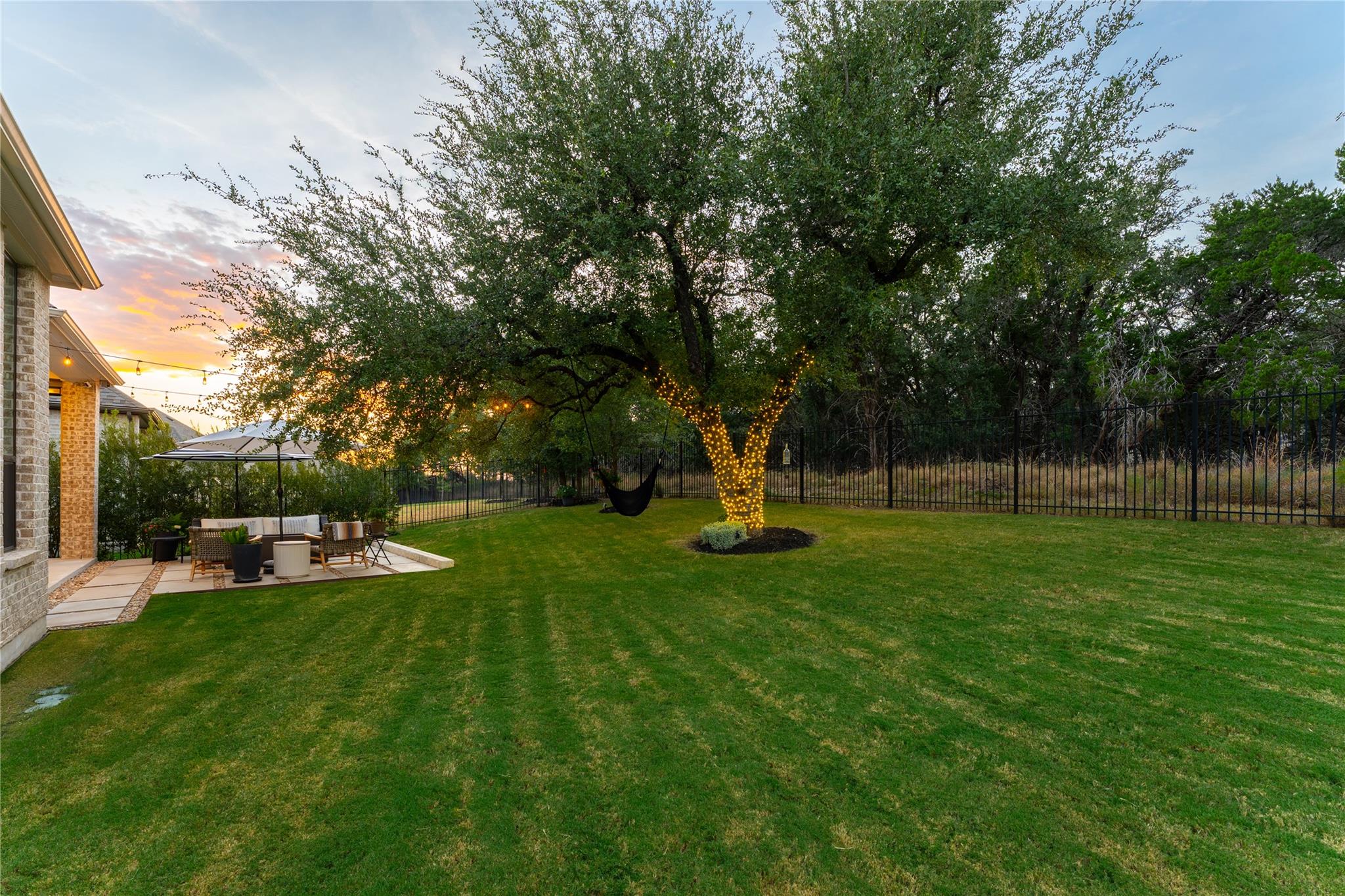 838 Pear Tree LN