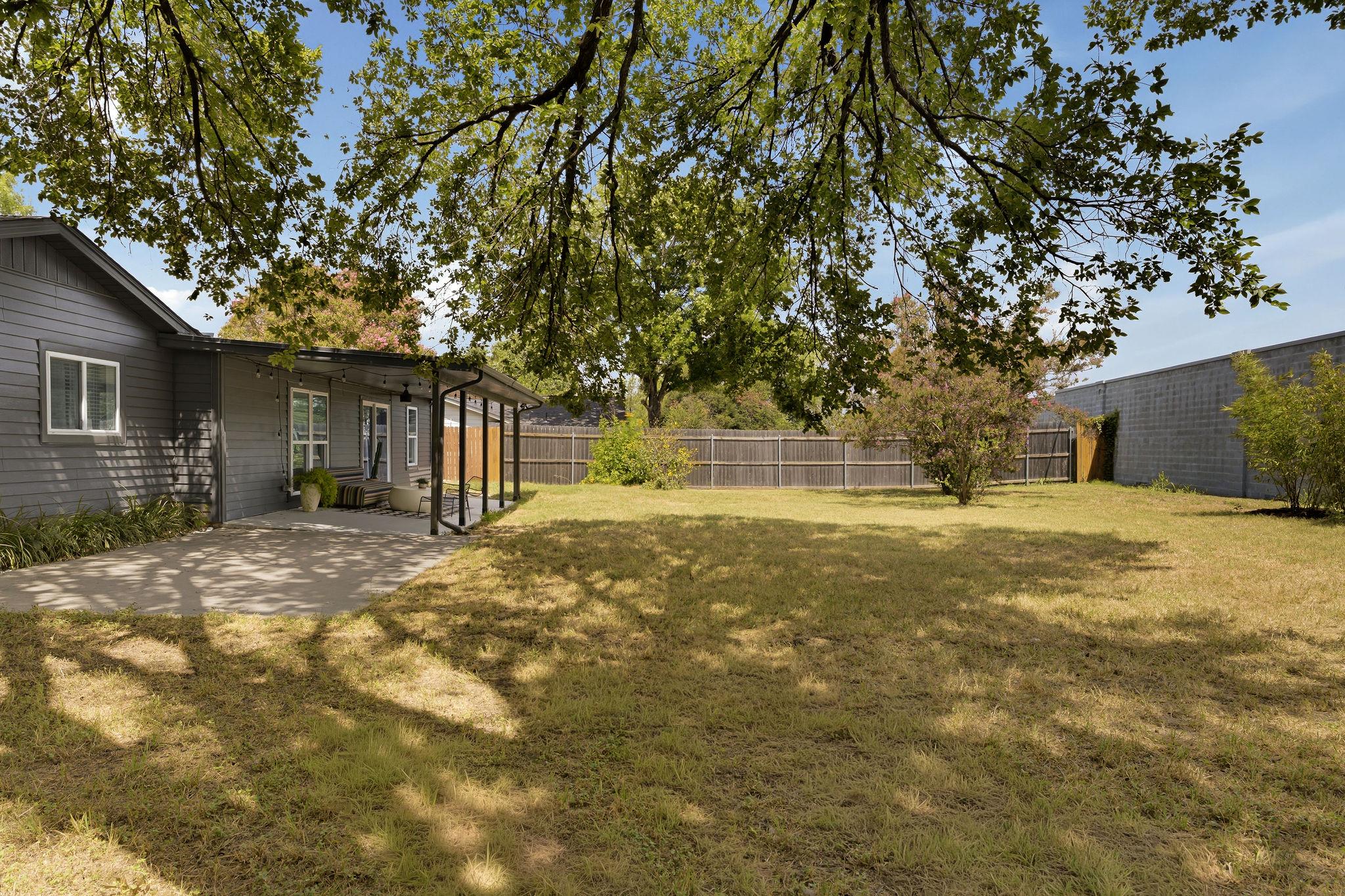 7312 Meadowood DR